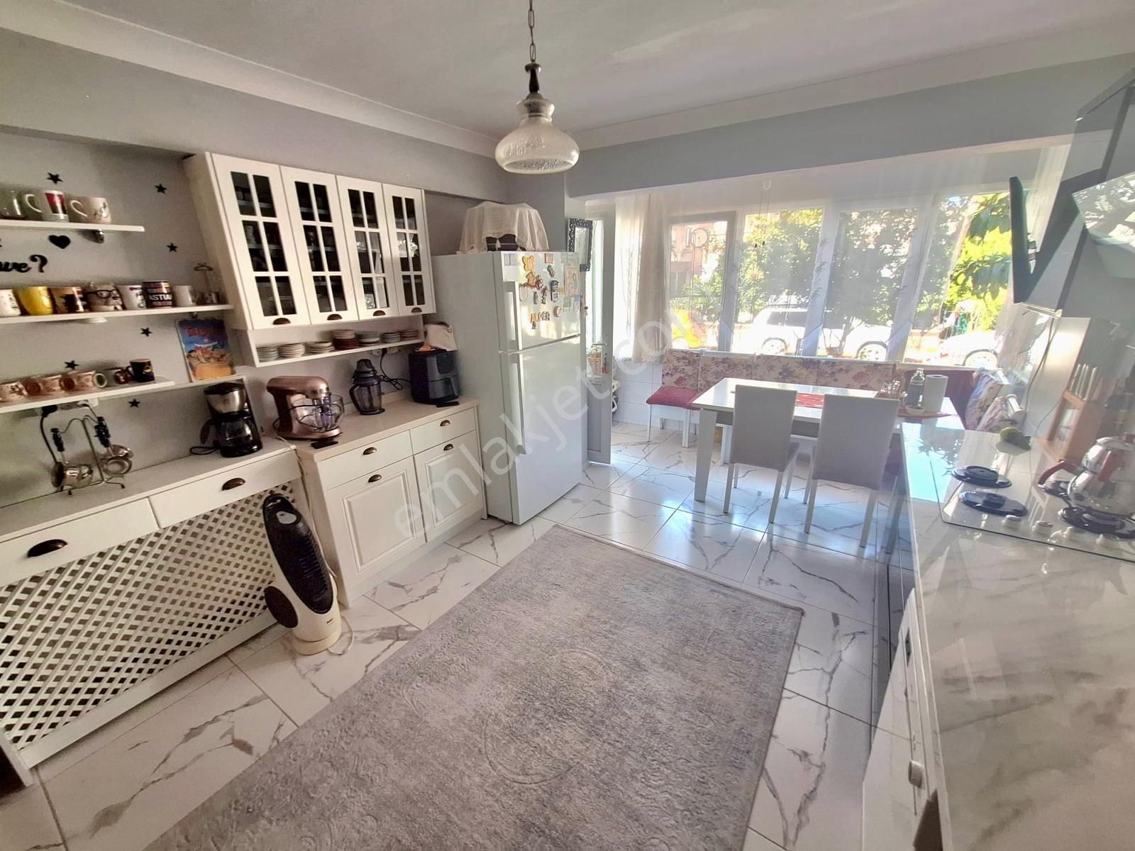 ꧁ay Emlaktan꧂akçay Merkezde Kombili Bahçe Kullanımlı Müstakil Tadında Satılık 3+1 İçi Yapılı Daire - Görsel 5