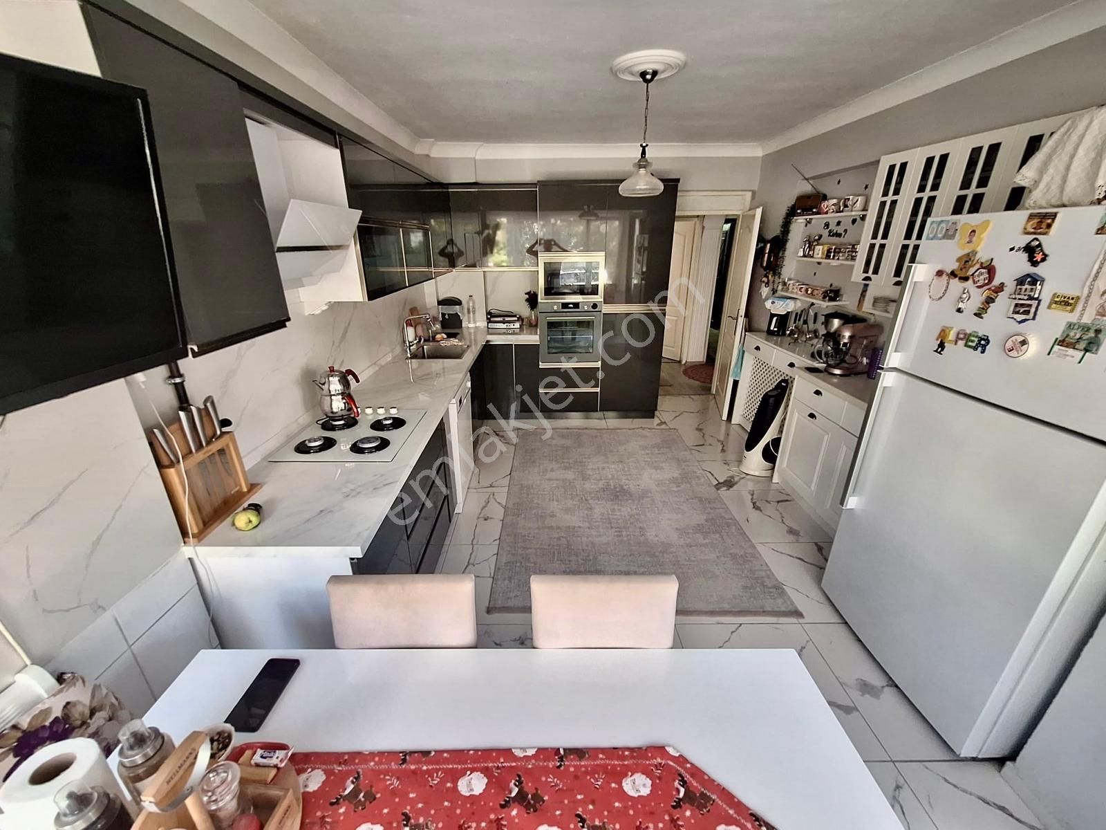 ꧁ay Emlaktan꧂akçay Merkezde Kombili Bahçe Kullanımlı Müstakil Tadında Satılık 3+1 İçi Yapılı Daire - Görsel 3