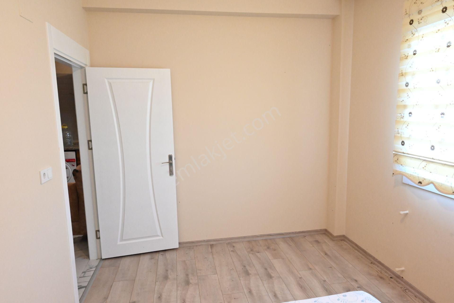 Üstünkent Emlak'tan Üniversiteye Yakın Konumda 1+1 Eşyalı Daire - Görsel 17