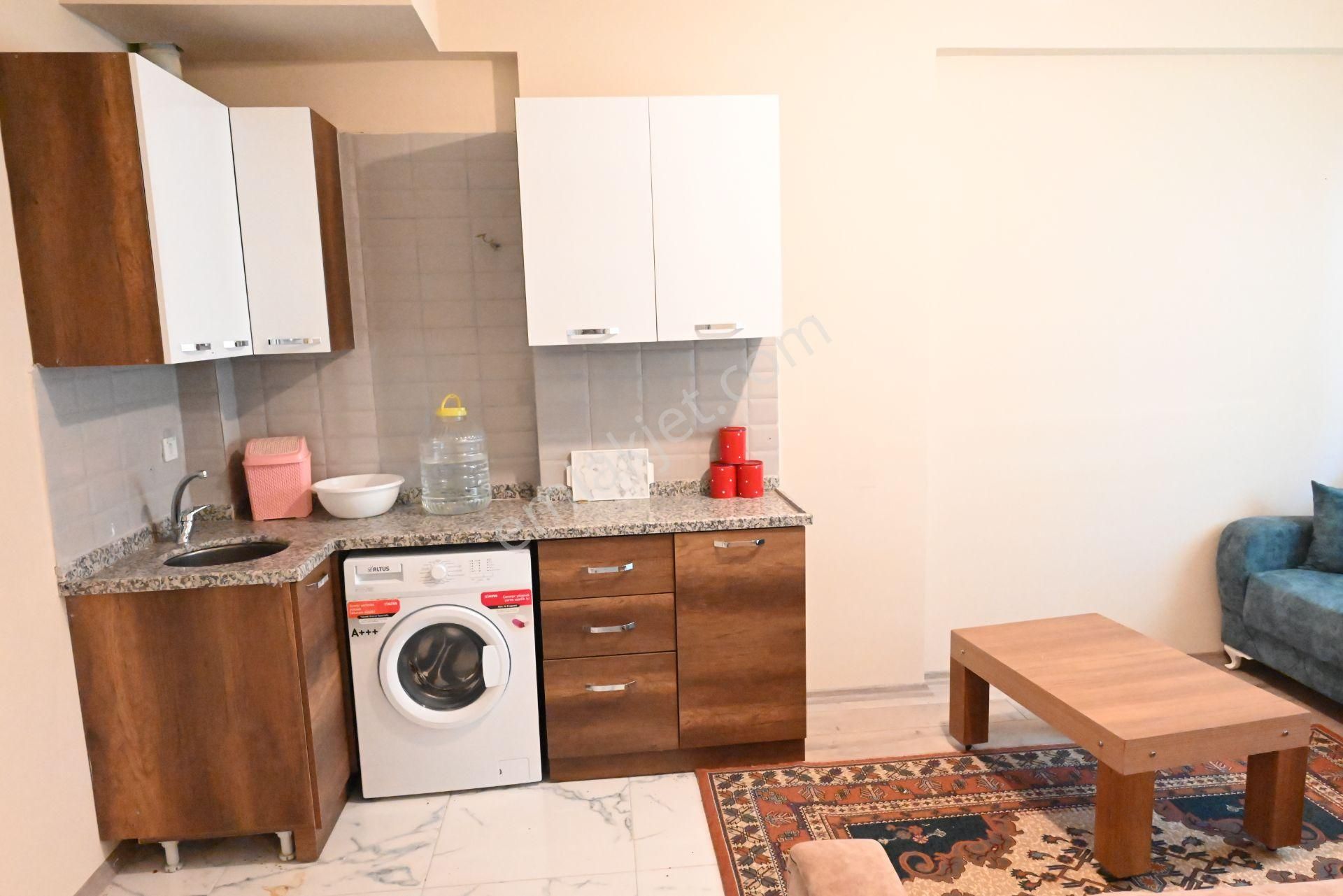 Üstünkent Emlak'tan Üniversiteye Yakın Konumda 1+1 Eşyalı Daire - Görsel 8
