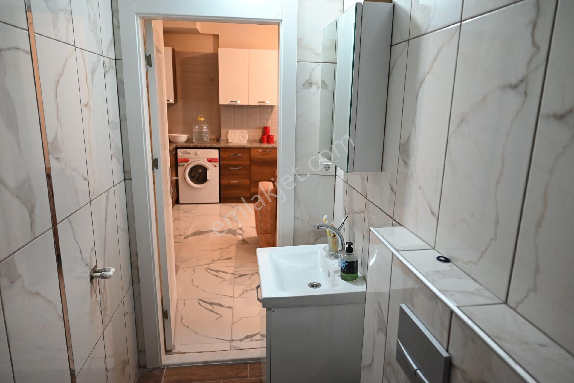 Üstünkent Emlak'tan Üniversiteye Yakın Konumda 1+1 Eşyalı Daire - Görsel 21