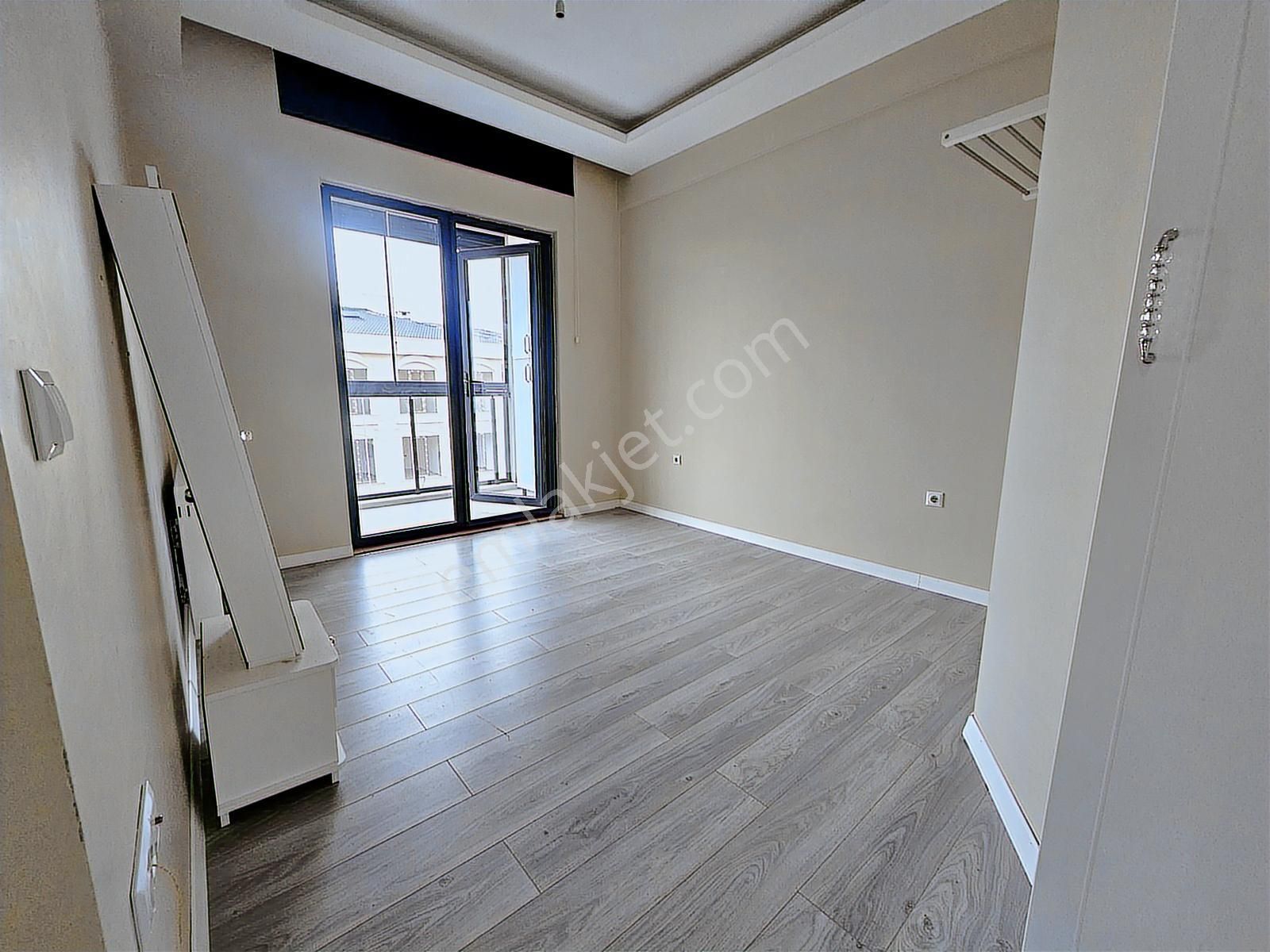 Atatürk Mah. Havuzlu Site Özel Tasarım 2+1 Kısmi Deniz Manzaralı - Görsel 21