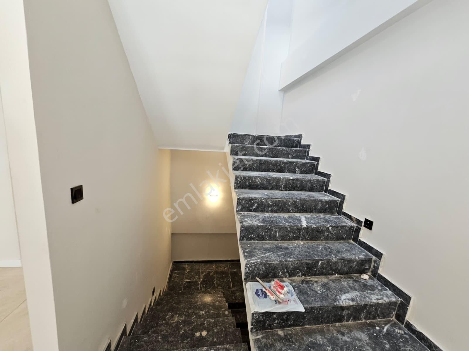 *genç Grup* Zincirlikuyu Mah Özel Tasarım 227 M2 3+1 Lüx Villa - Görsel 16