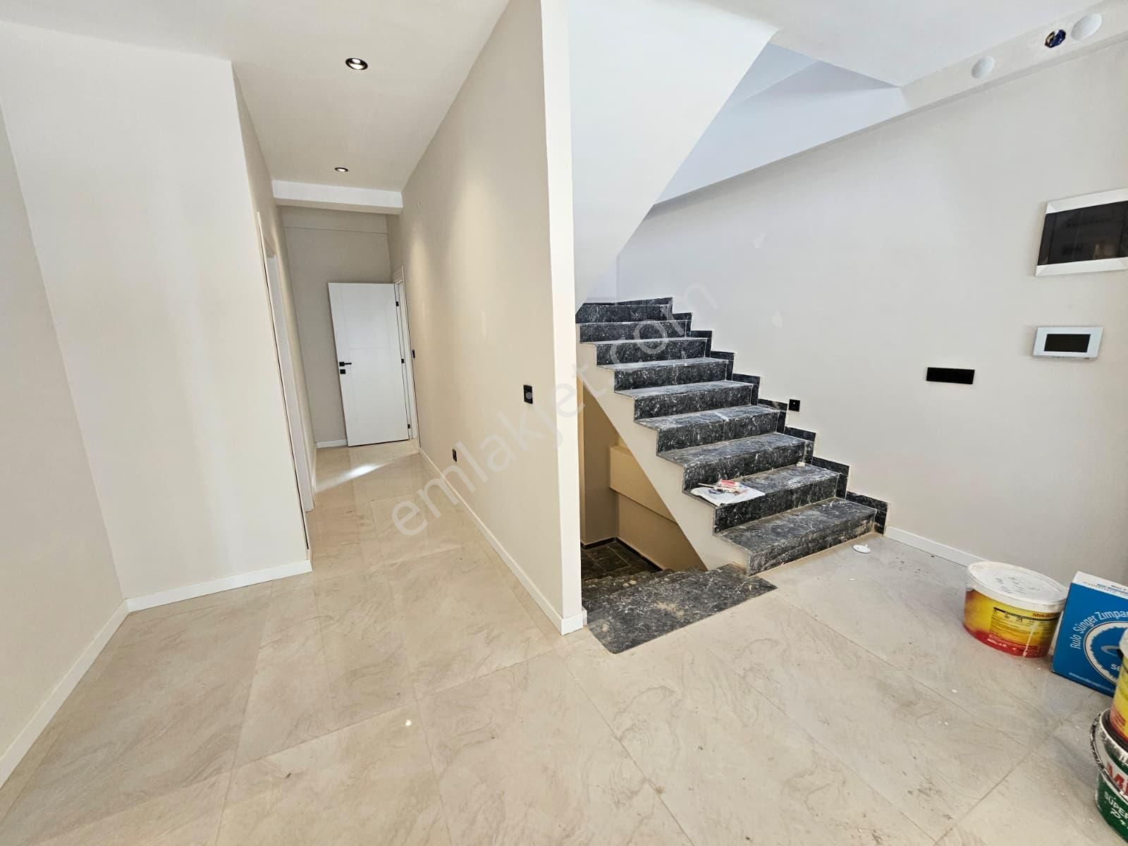 *genç Grup* Zincirlikuyu Mah Özel Tasarım 227 M2 3+1 Lüx Villa - Görsel 5