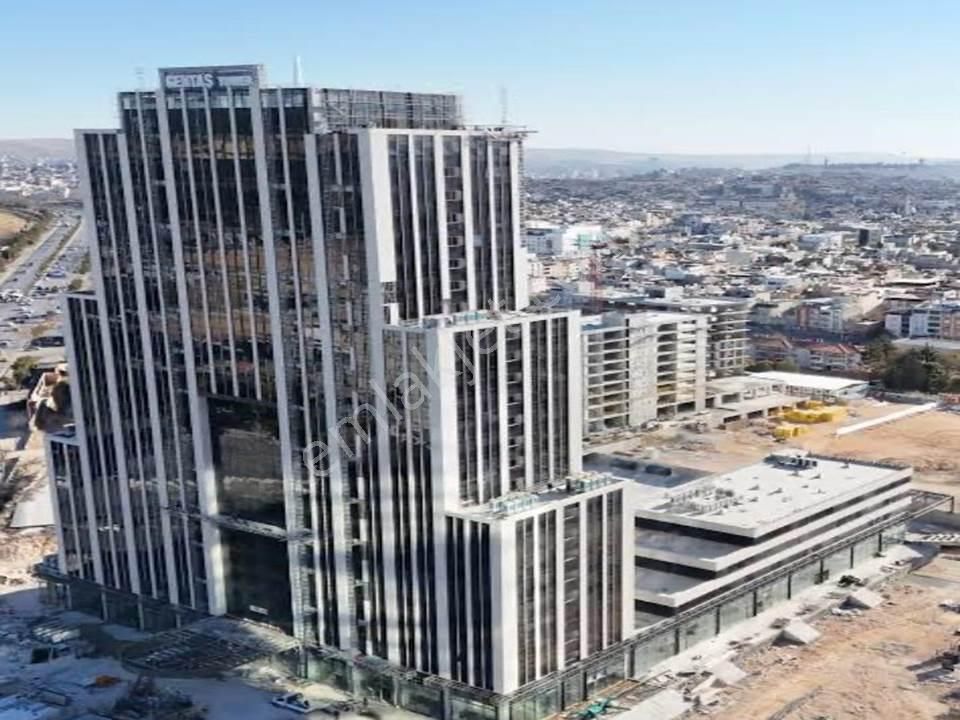 Repa Gayrimenkul İbrahim Gölbaşı 'dan Gentaş Towers'ta 4+1 Ofis