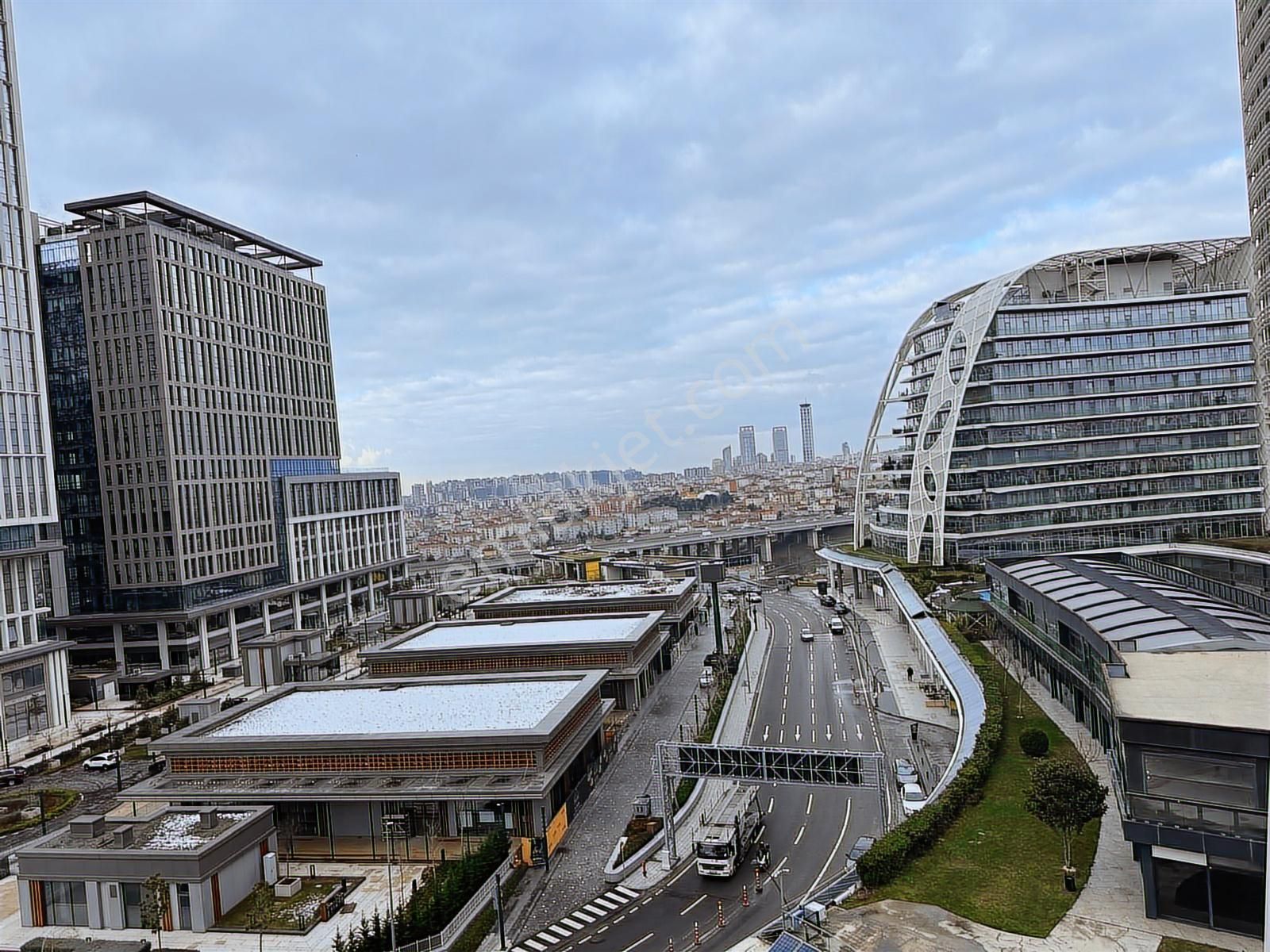 Sarphan Finanskent' Te Yan Yana Birleştirilebilir İki Ayrı Ofis - Görsel 12