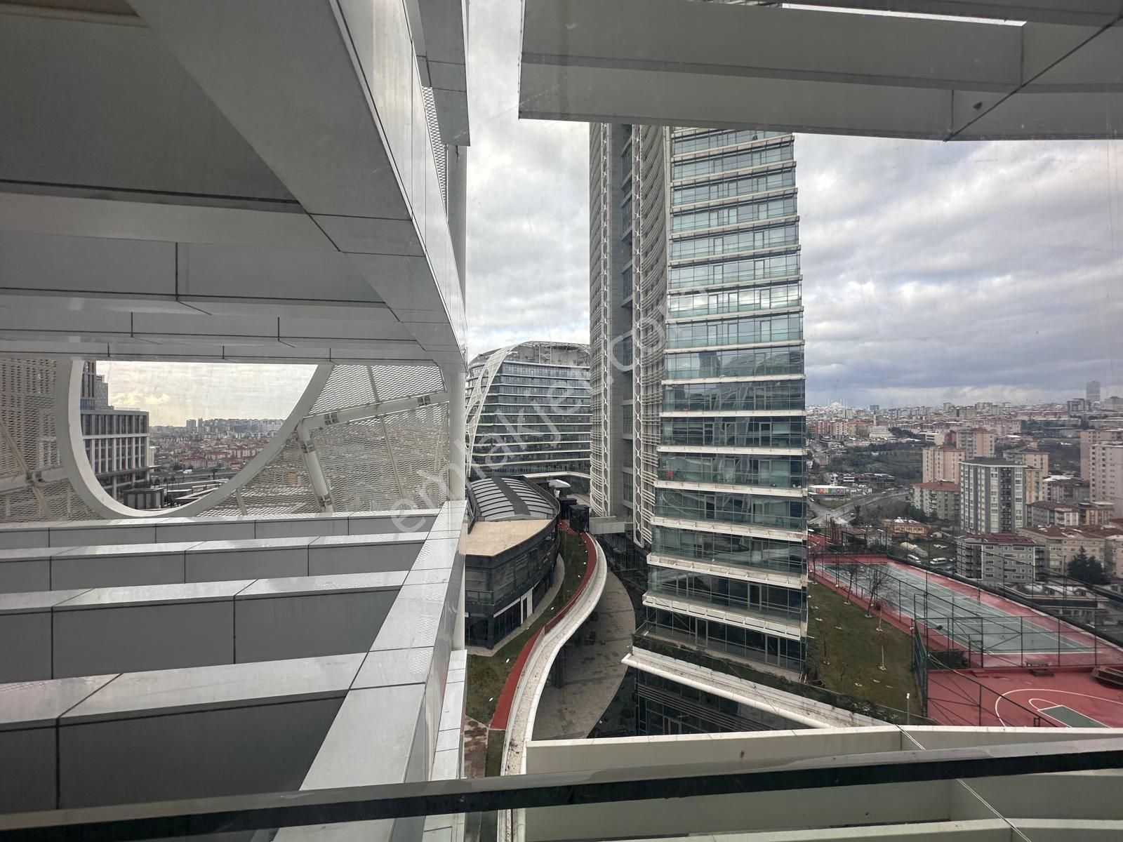 Sarphan Finanskent' Te Yan Yana Birleştirilebilir İki Ayrı Ofis - Görsel 16