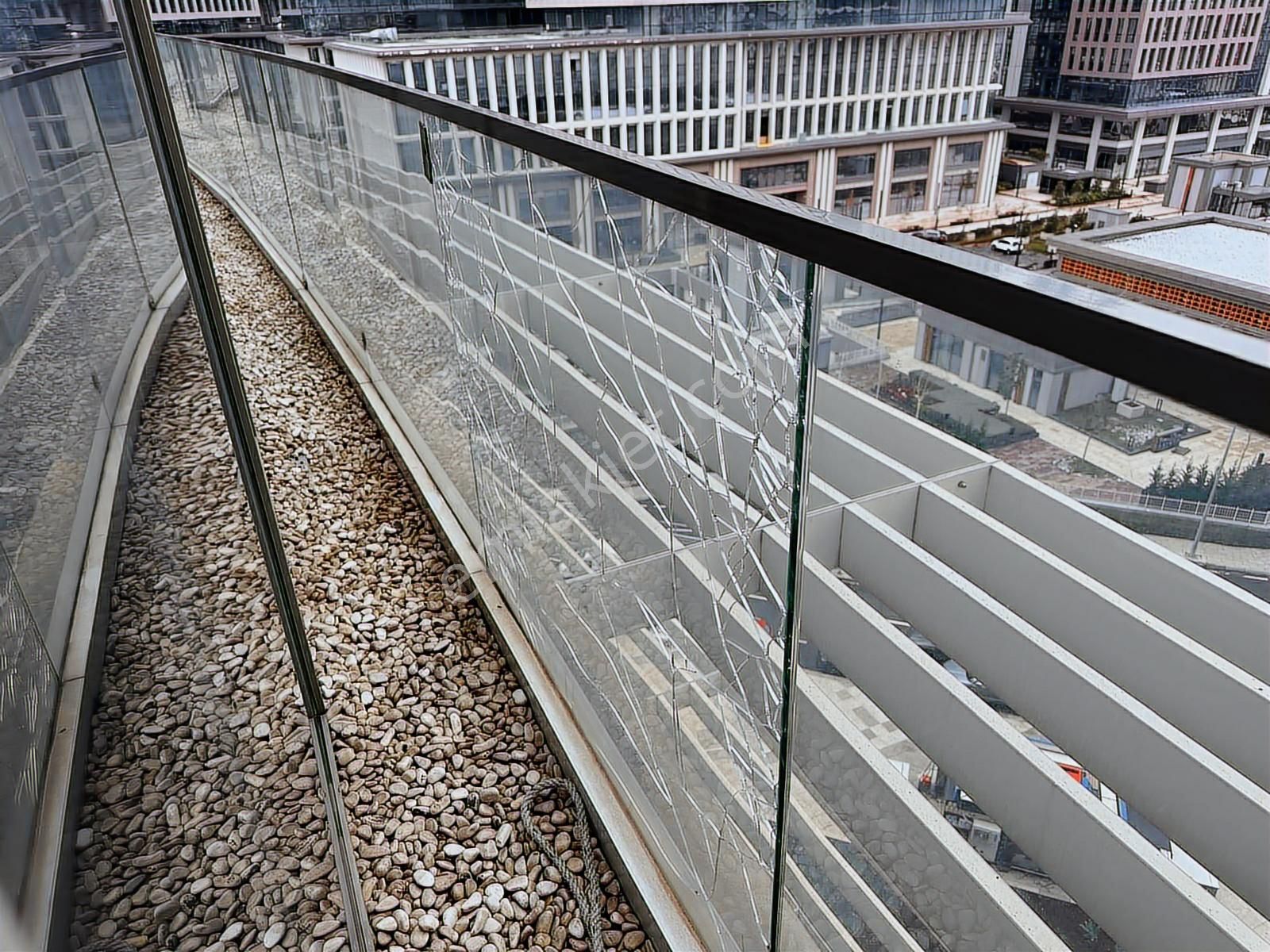 Sarphan Finanskent' Te Yan Yana Birleştirilebilir İki Ayrı Ofis - Görsel 13