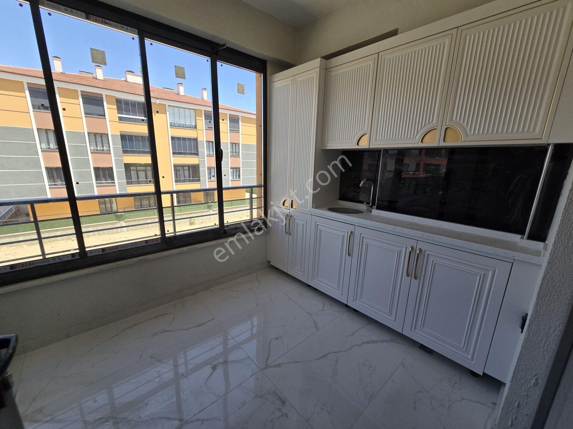 Site İçerisin'de Satılık Sıfır Kapalı Otoparklı 3+1 Daireler - Görsel 5