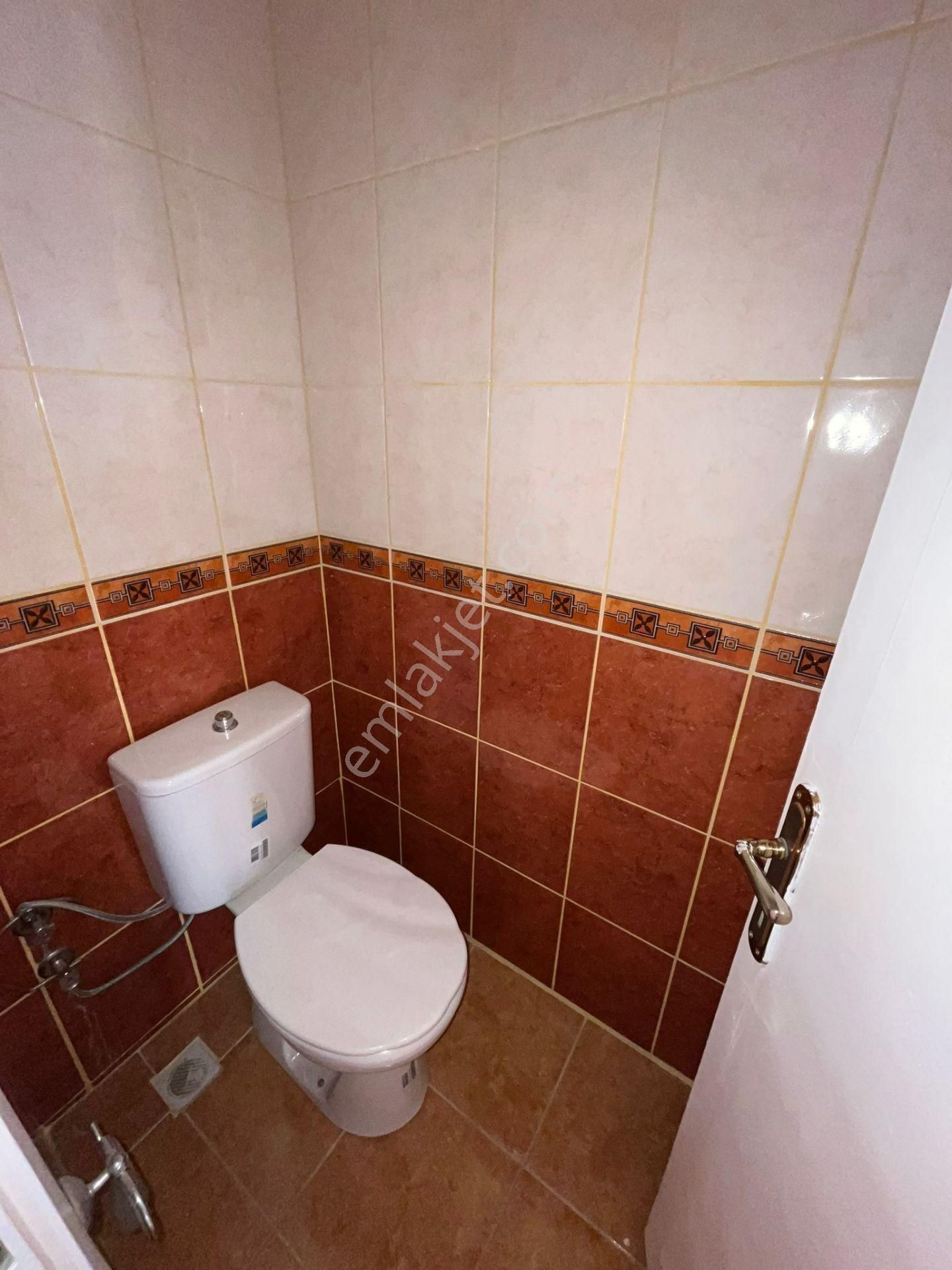 Asil'den Göztepe Stadı Yanı Arakat 2+1 Bakımlı Temiz Daire - Görsel 18