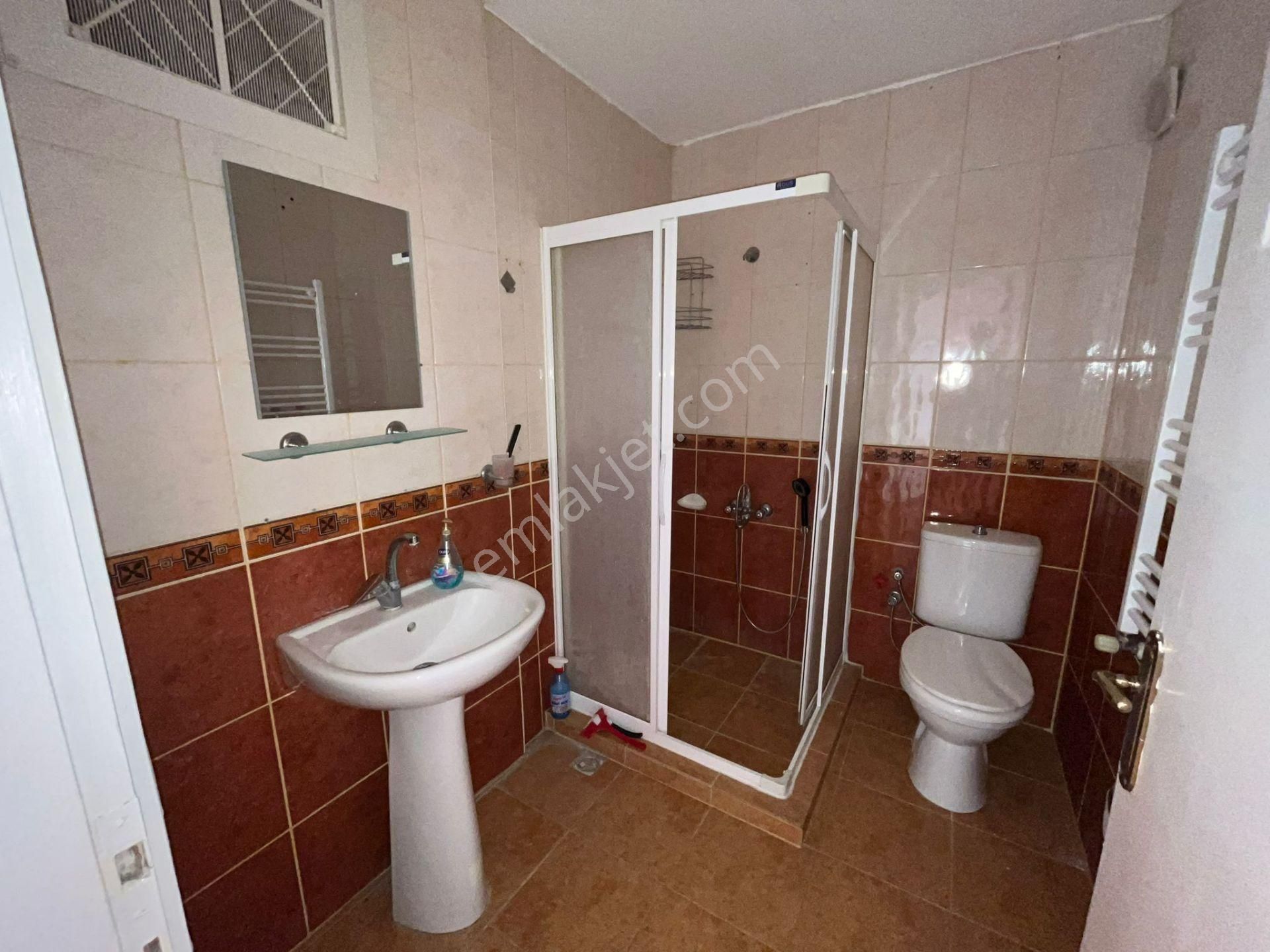 Asil'den Göztepe Stadı Yanı Arakat 2+1 Bakımlı Temiz Daire - Görsel 15