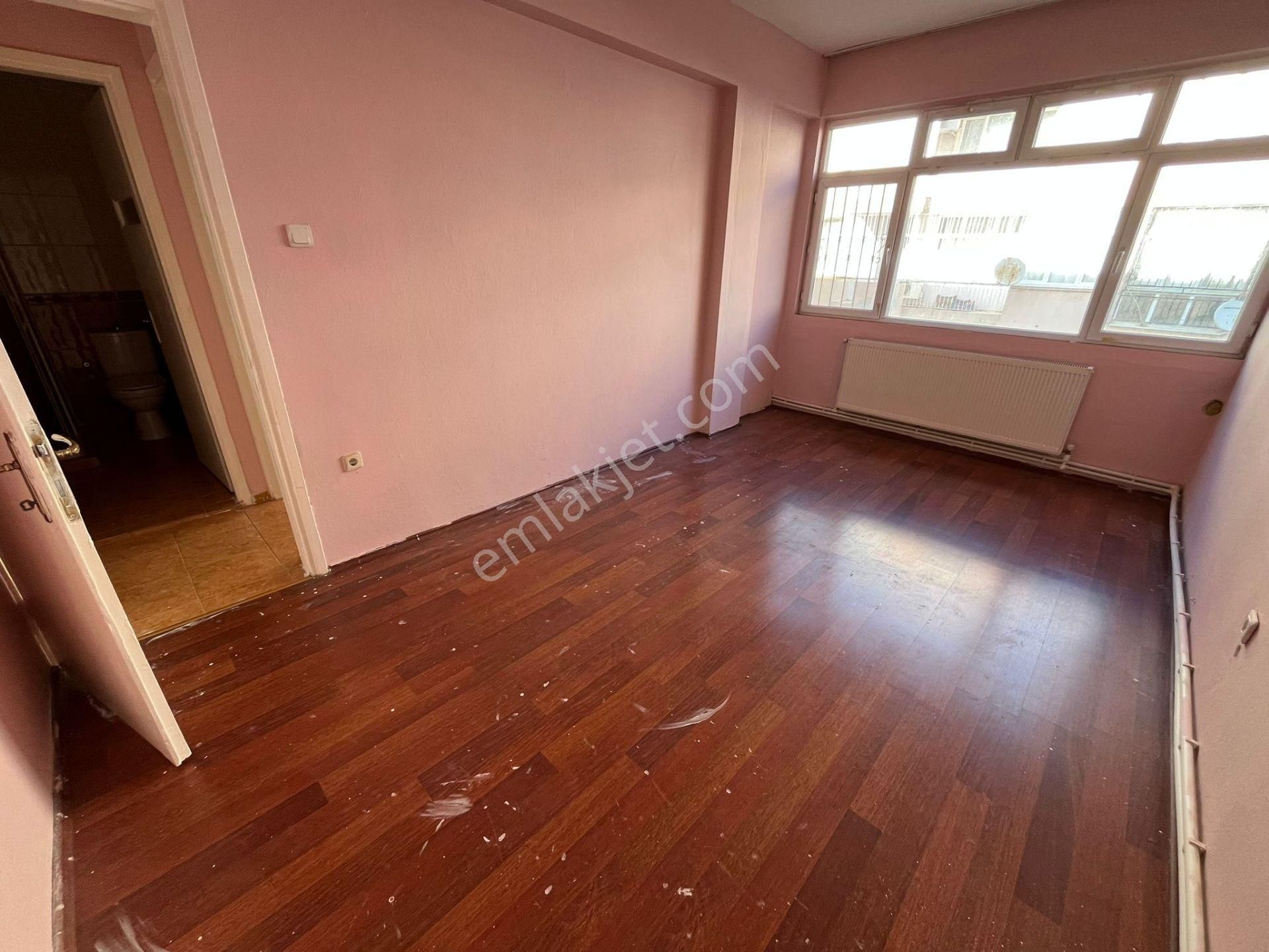 Asil'den Göztepe Stadı Yanı Arakat 2+1 Bakımlı Temiz Daire - Görsel 12