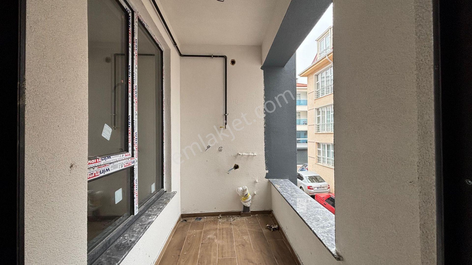! Recep Ümit Emlaktan Gültepe Mahallesinde Millet Caddesi Yakını Geniş 1+1 Asansörlü Daireler Fç33! - Görsel 7