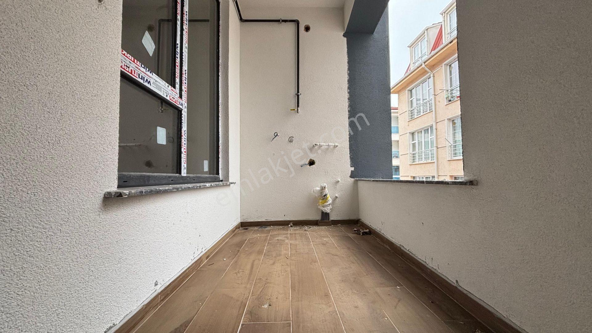 ! Recep Ümit Emlaktan Gültepe Mahallesinde Millet Caddesi Yakını Geniş 1+1 Asansörlü Daireler Fç33! - Görsel 6
