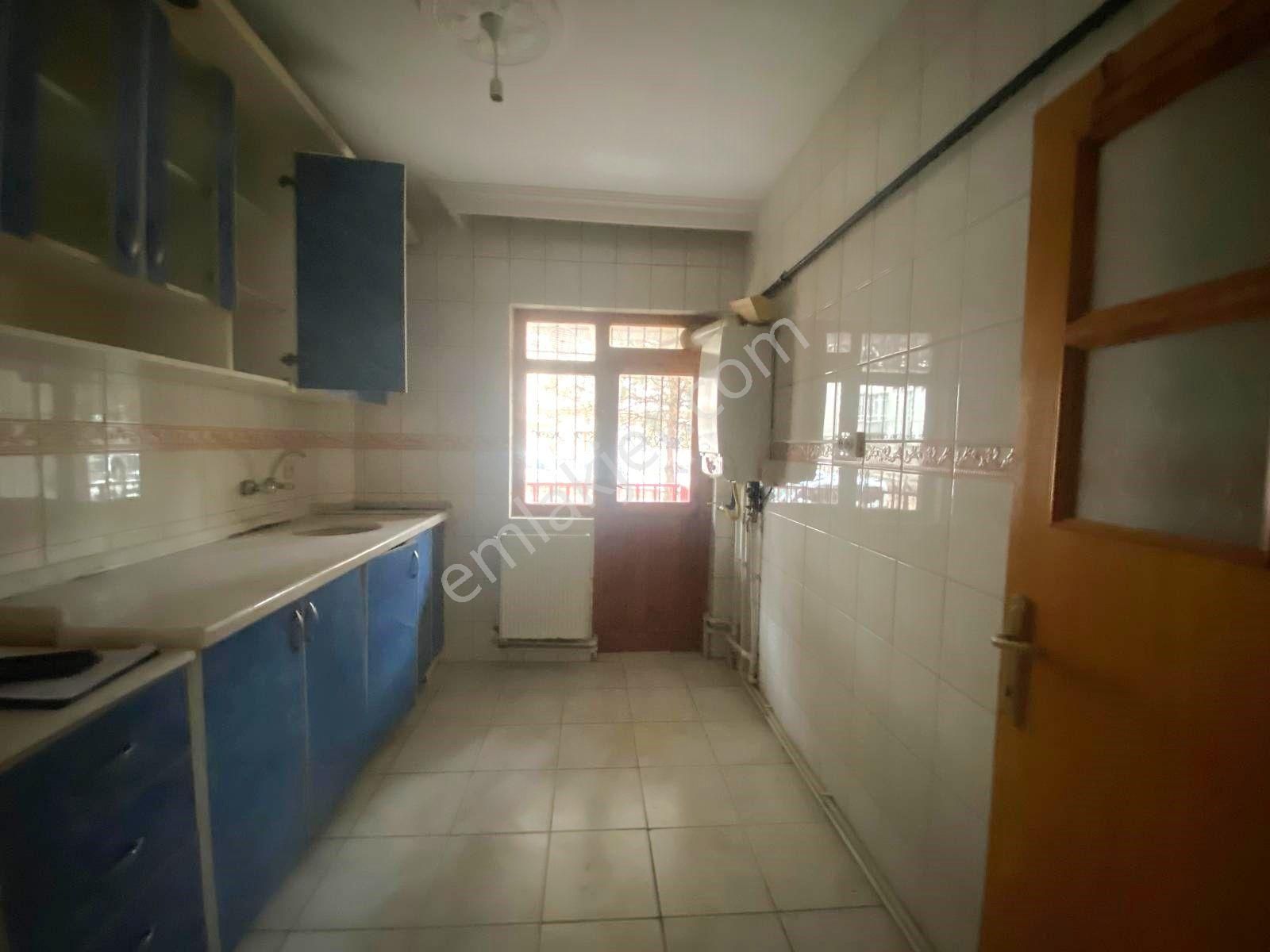 Koza Emlak'tan Pınarbaşı Mahalesinde Köşe Bina Da 3+1 Satılık Daire