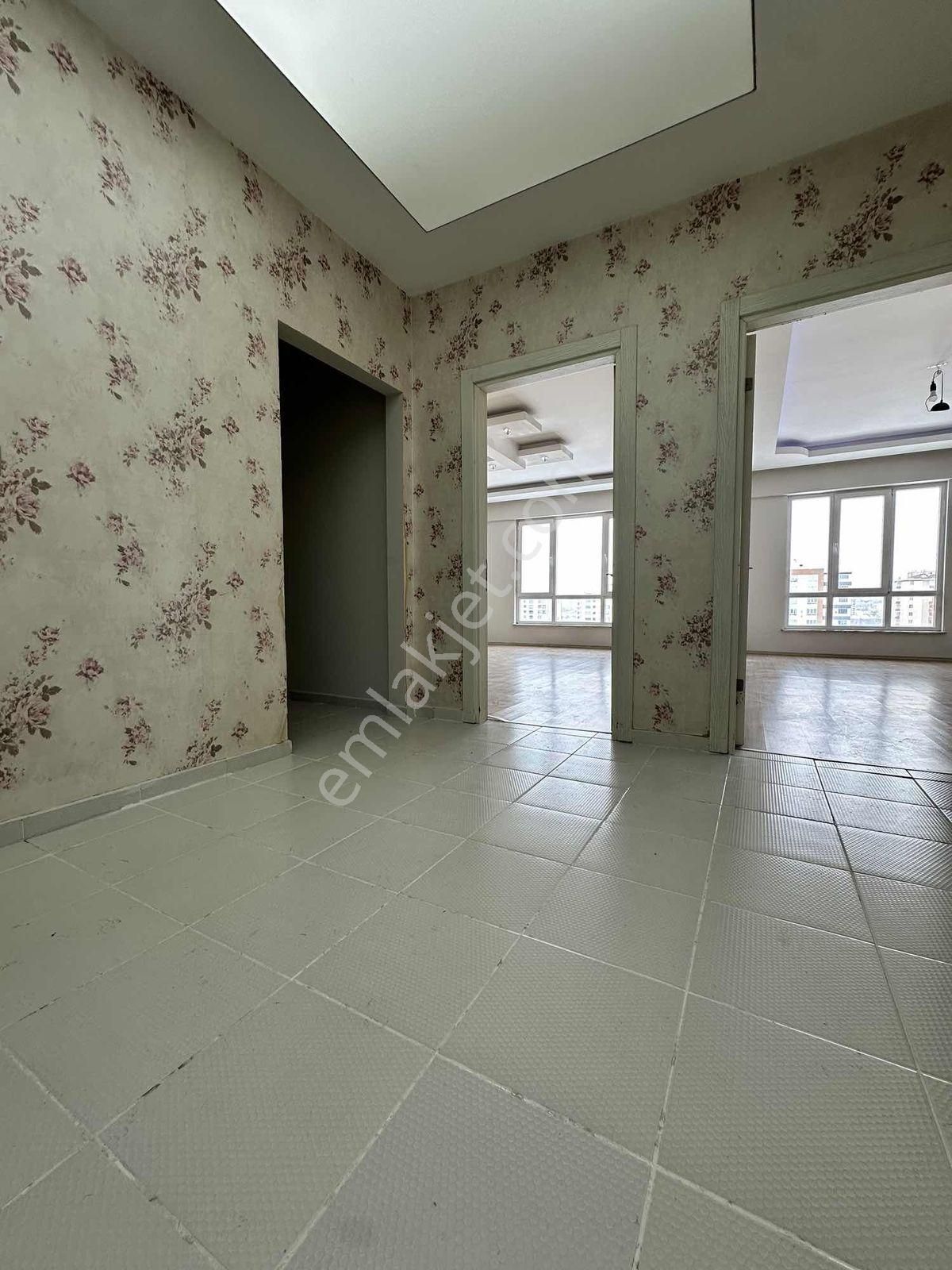 Yıldırım Beyazıt - Manzaralı - 3 Cepheli - Ebeveyn Banyolu Daire