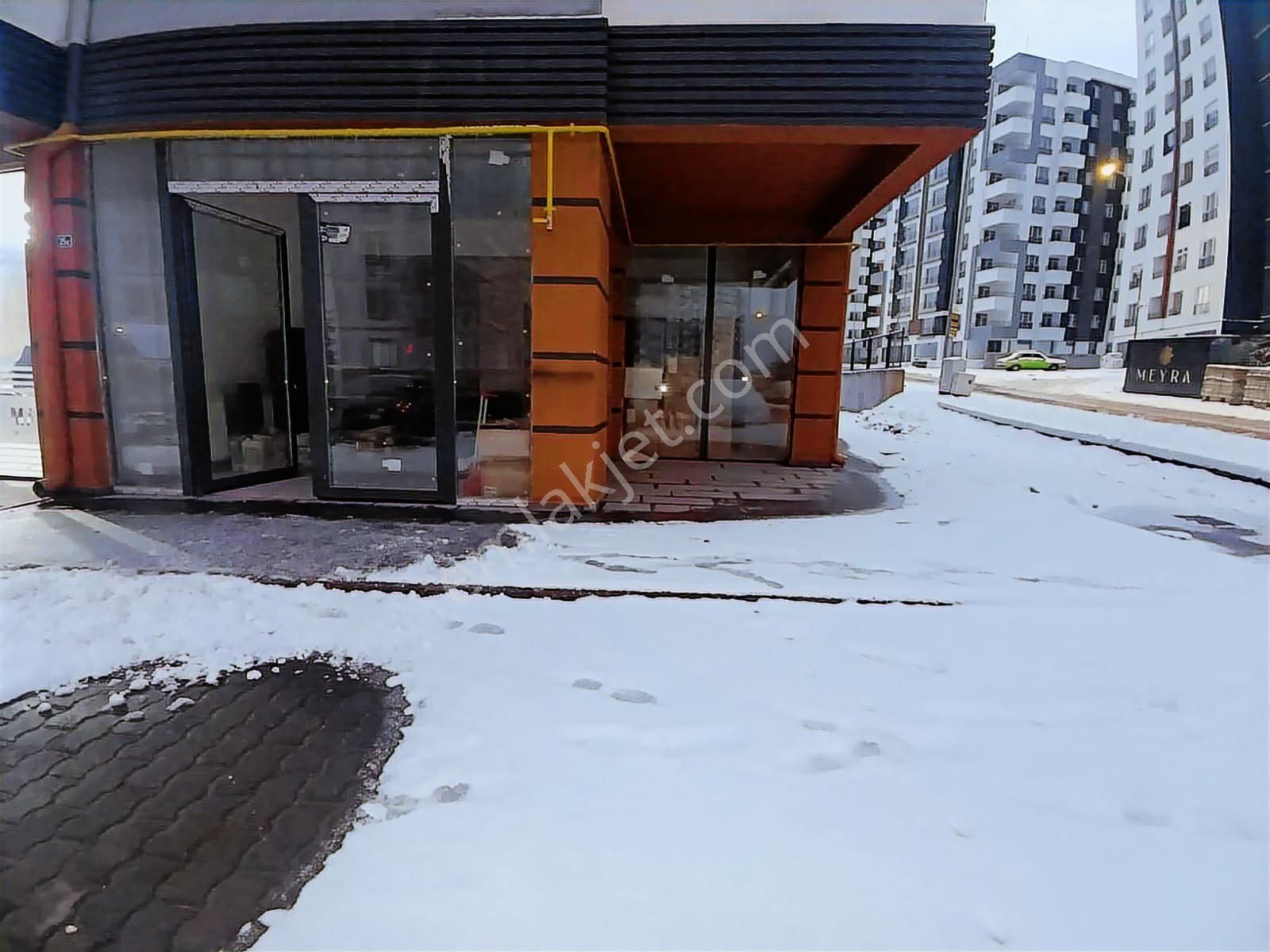 Küçük Ali Mahallesinde Kiralık Sıfır Köşe Dükkan - Görsel 7