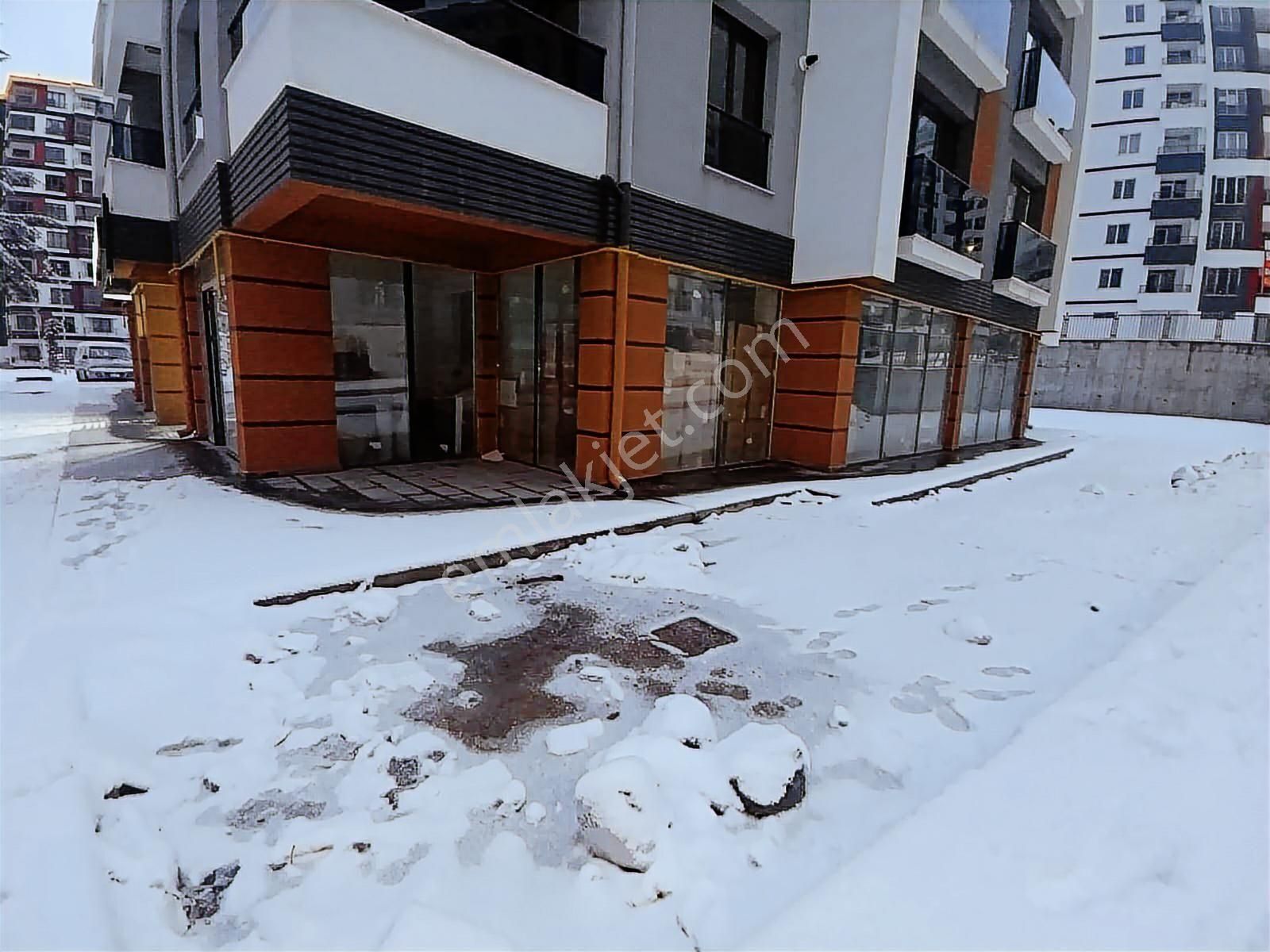 Küçük Ali Mahallesinde Kiralık Sıfır Köşe Dükkan - Görsel 6