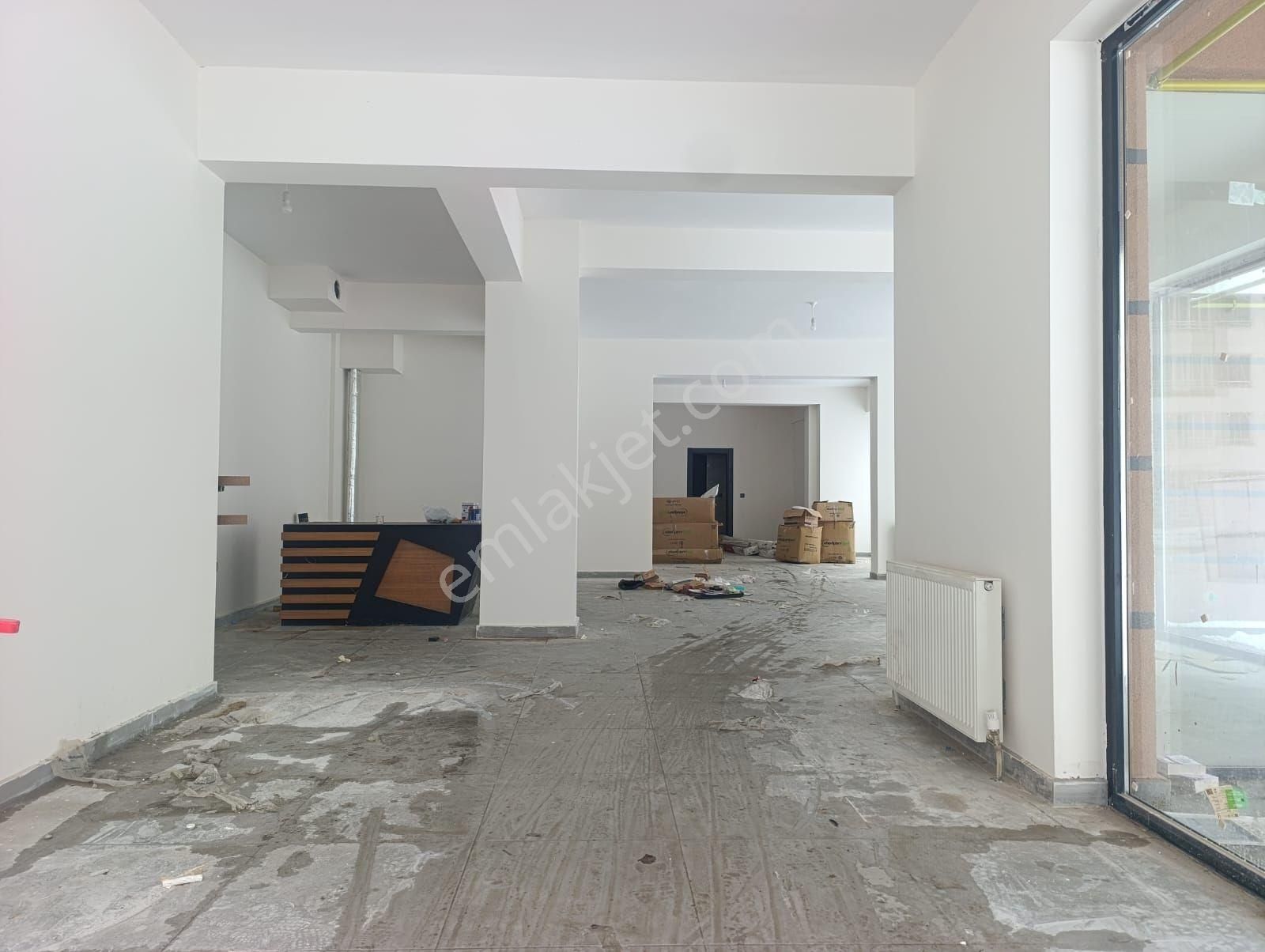 Küçük Ali Mahallesinde Kiralık Sıfır Köşe Dükkan - Görsel 9