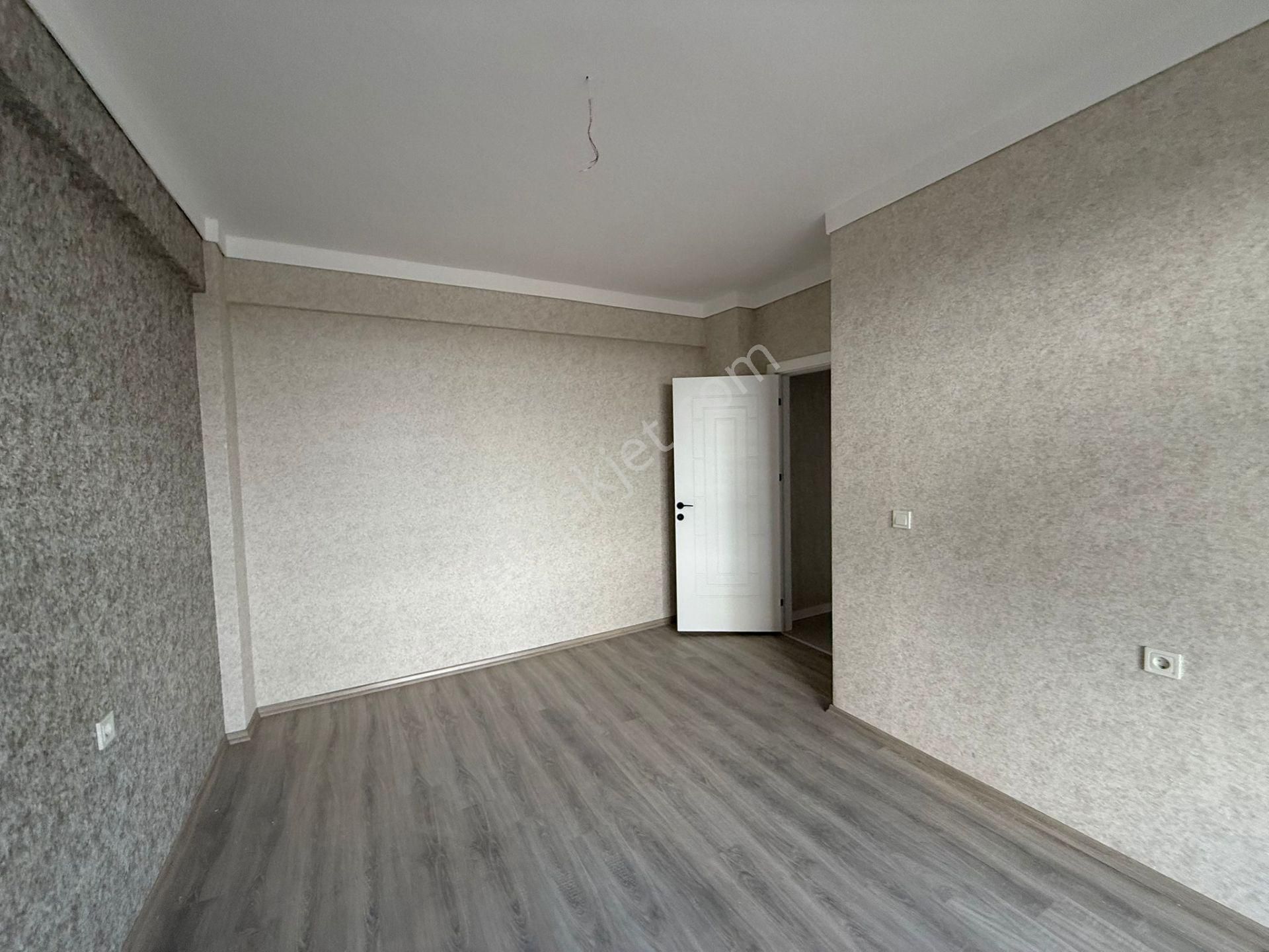 Kahramanlar Caddesi Hizası Satılık Sıfır Daireler - Görsel 13