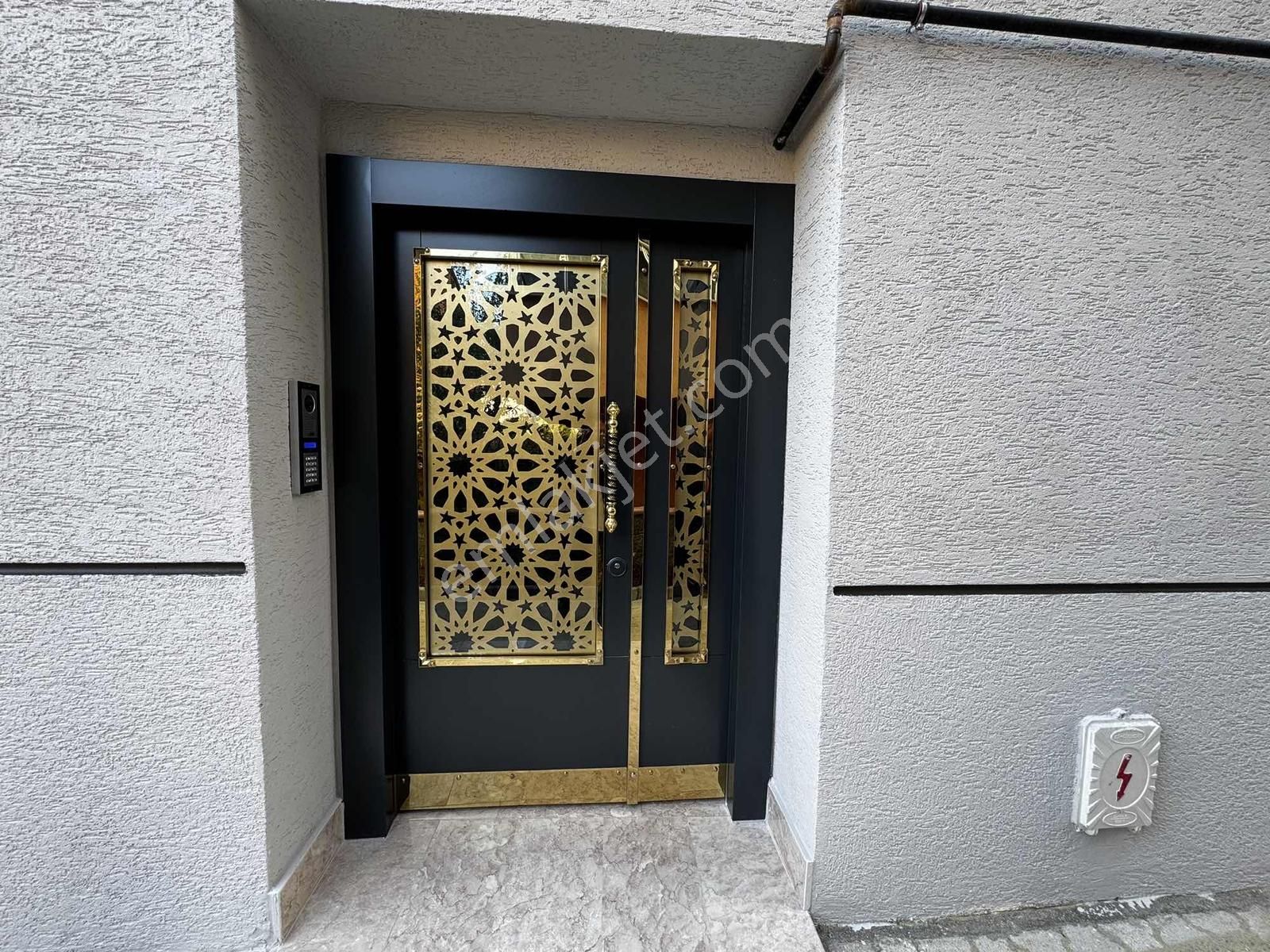 Vefa Gayrimenkulden Orhangazi Mah.de 5+1 Satılık Üst Dubleks - Görsel 13