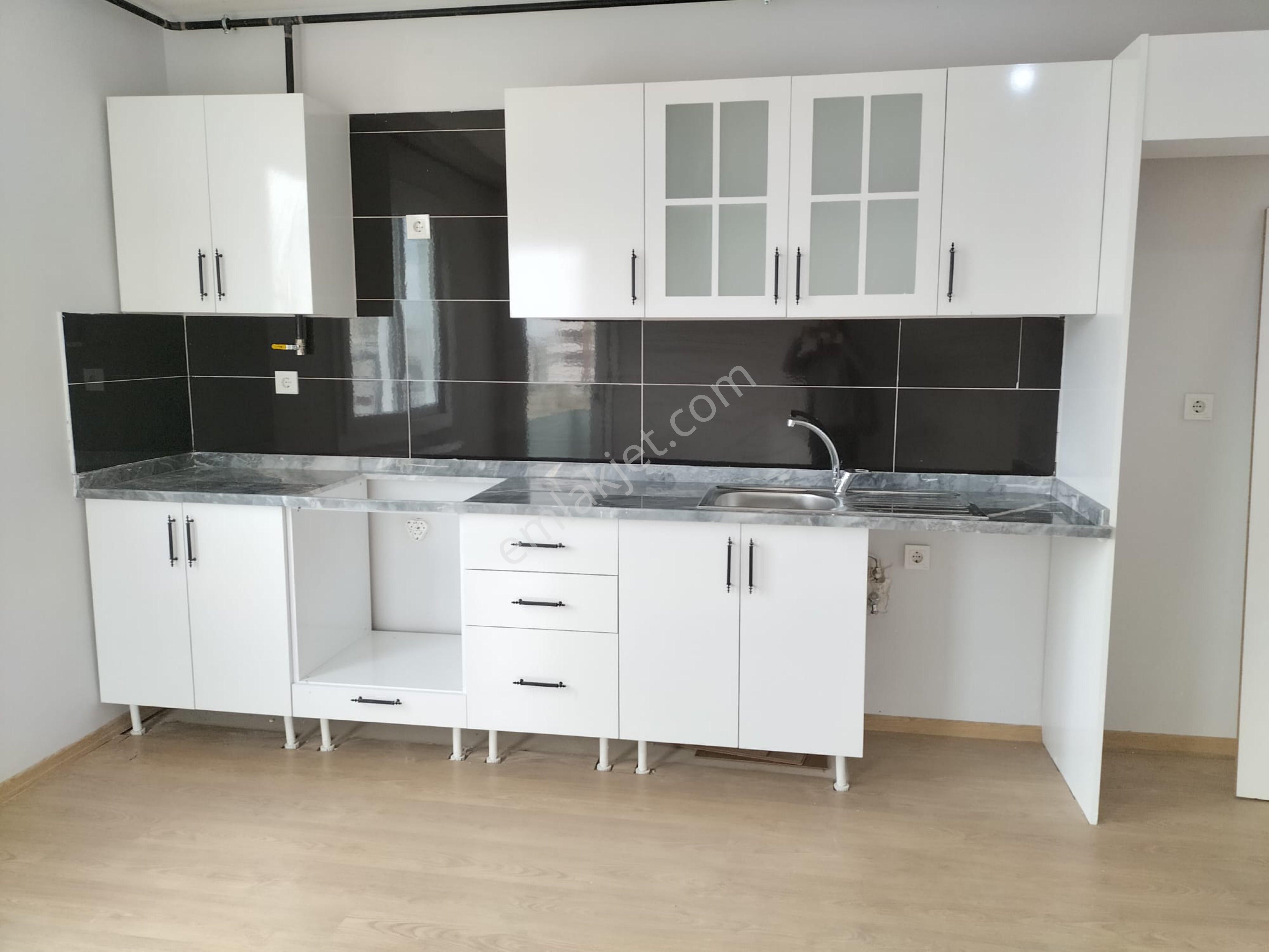 Huzurevleri Mahallesi’nde Mavi Bulvar Yakınında Üst Kat Ferah 2+1 Kiralık Daire - Görsel 5