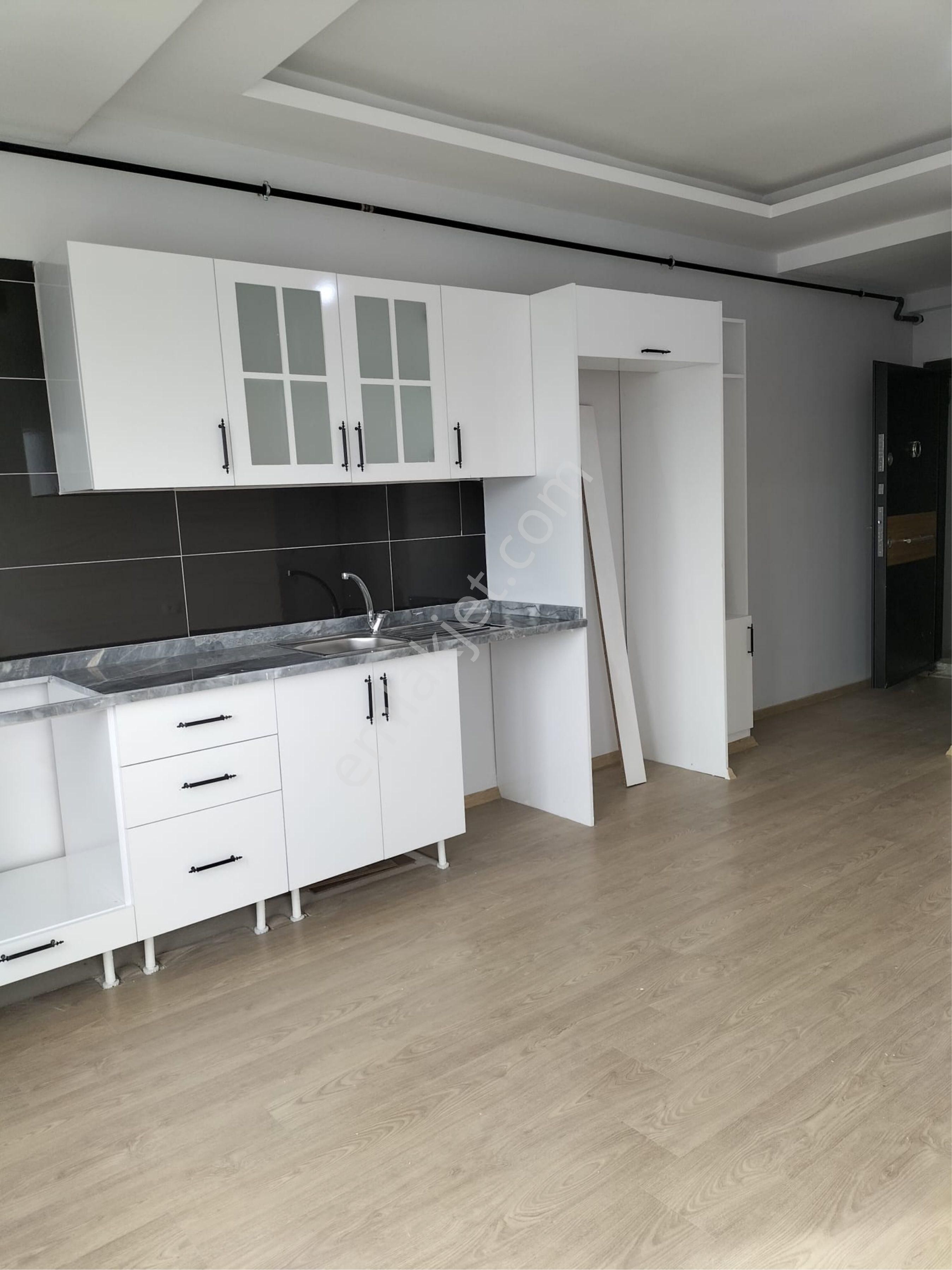 Huzurevleri Mahallesi’nde Mavi Bulvar Yakınında Üst Kat Ferah 2+1 Kiralık Daire - Görsel 2