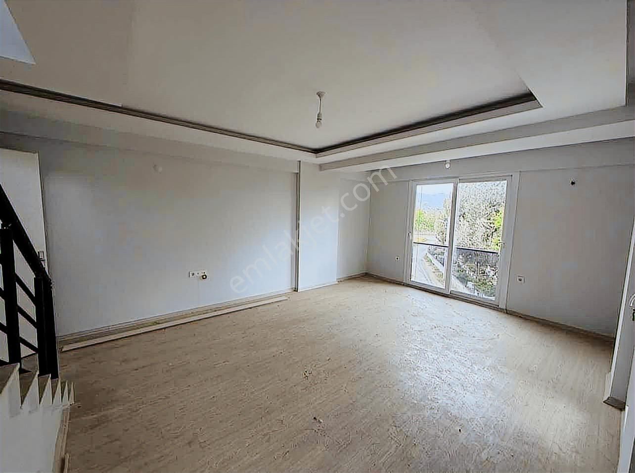 Patlangıç Pazaryeri Mah. Satılık 4+1 Çatı Dubleks Daire