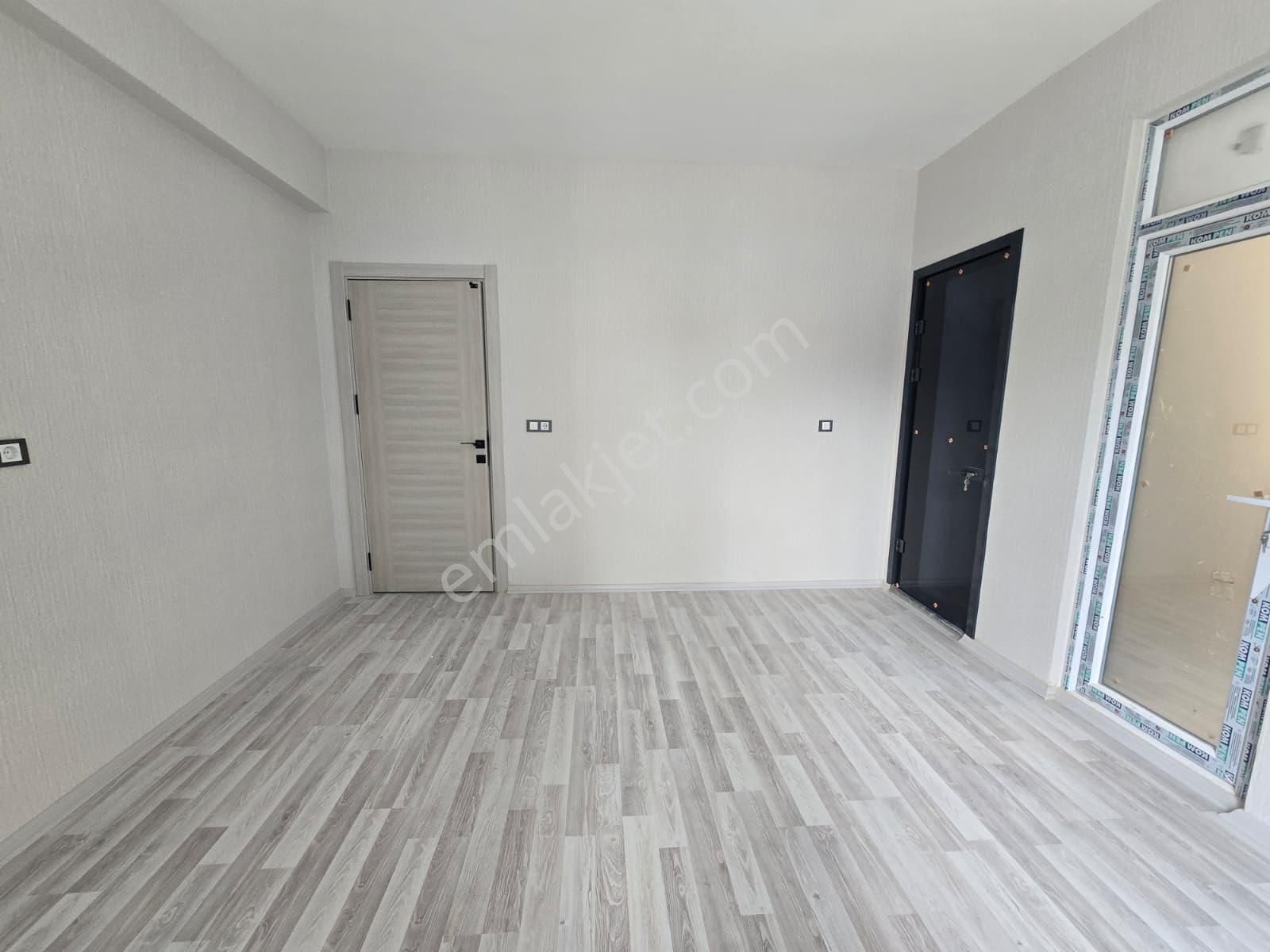 Site İçerisin'de Satılık Ara Kat Çok Geniş 3+1 Daire - Görsel 20