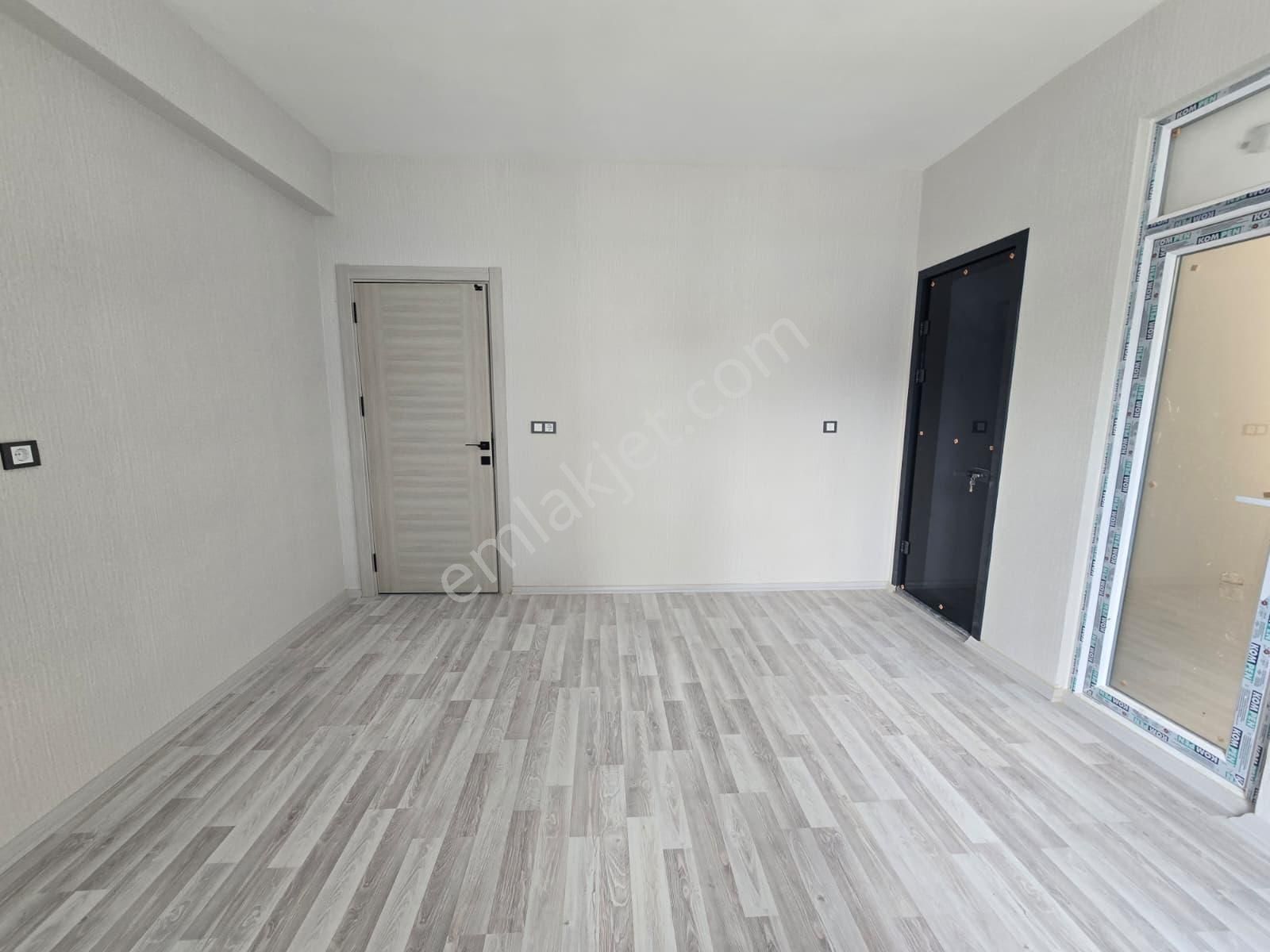 Site İçerisin'de Satılık Ara Kat Çok Geniş 3+1 Daire - Görsel 19