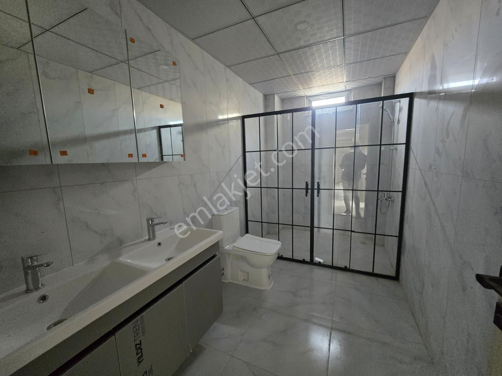 Site İçerisin'de Satılık Ara Kat Çok Geniş 3+1 Daire - Görsel 26