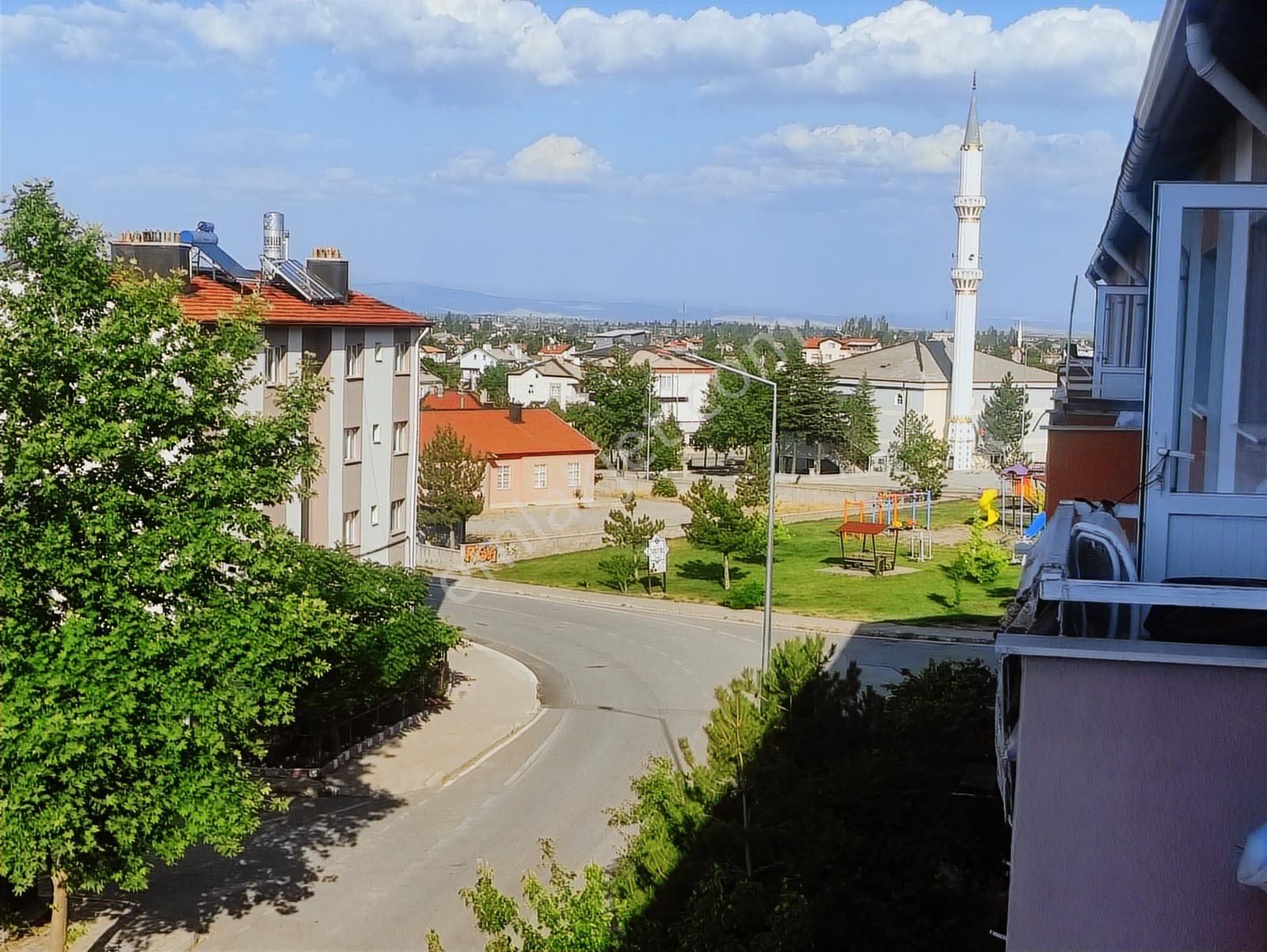 Özpınar ,dan Pınarbaşı M. Satılık Daire 2+1 4.kat Kombili Köşe - Görsel 3