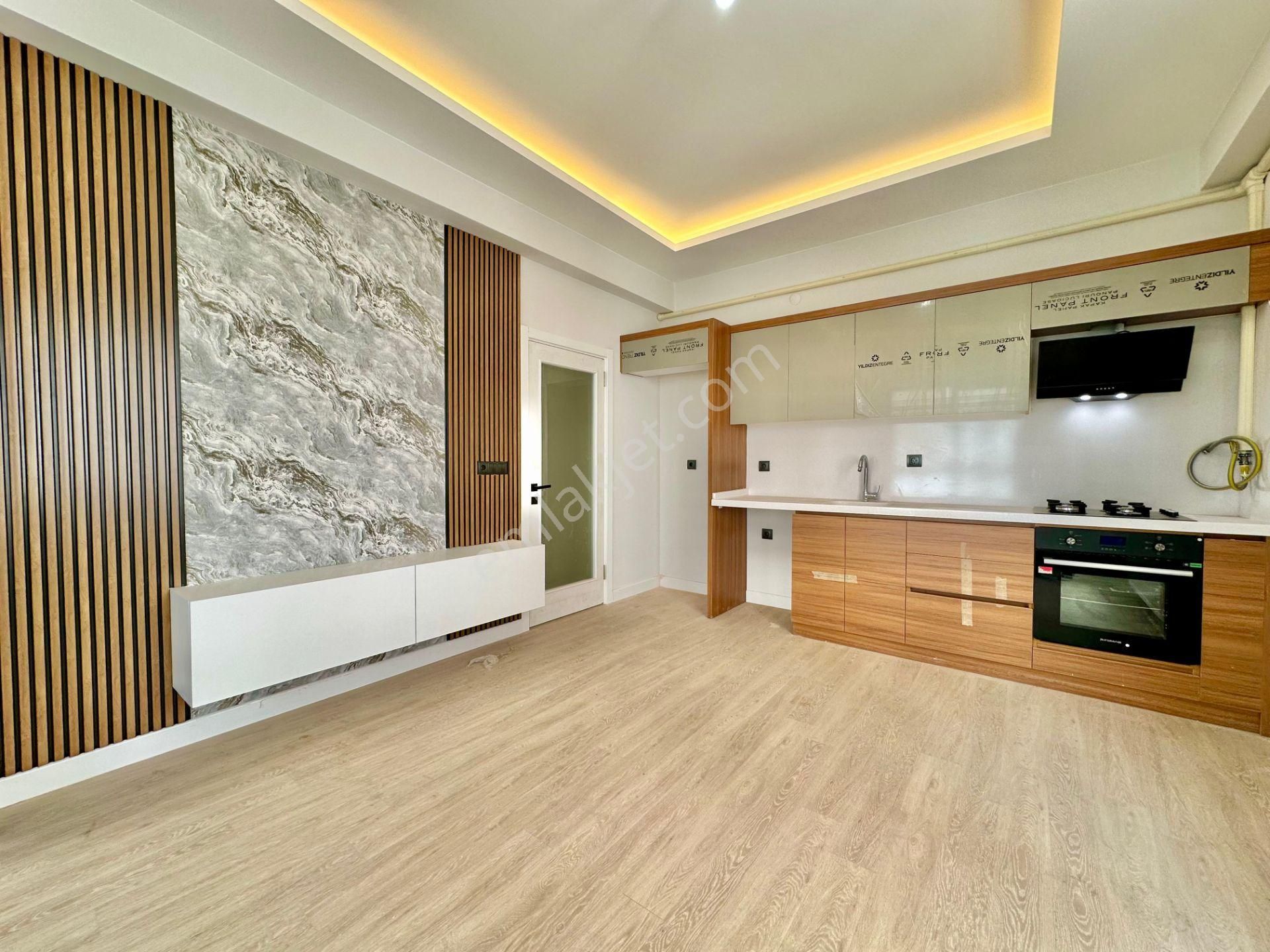 ⭐ay Emlaktan⭐akçay'da Denize Yakın Ön Cephe Şık Tasarımlı Arakat Çift Balkon Satılık 2+1 Lüx Daire - Görsel 6