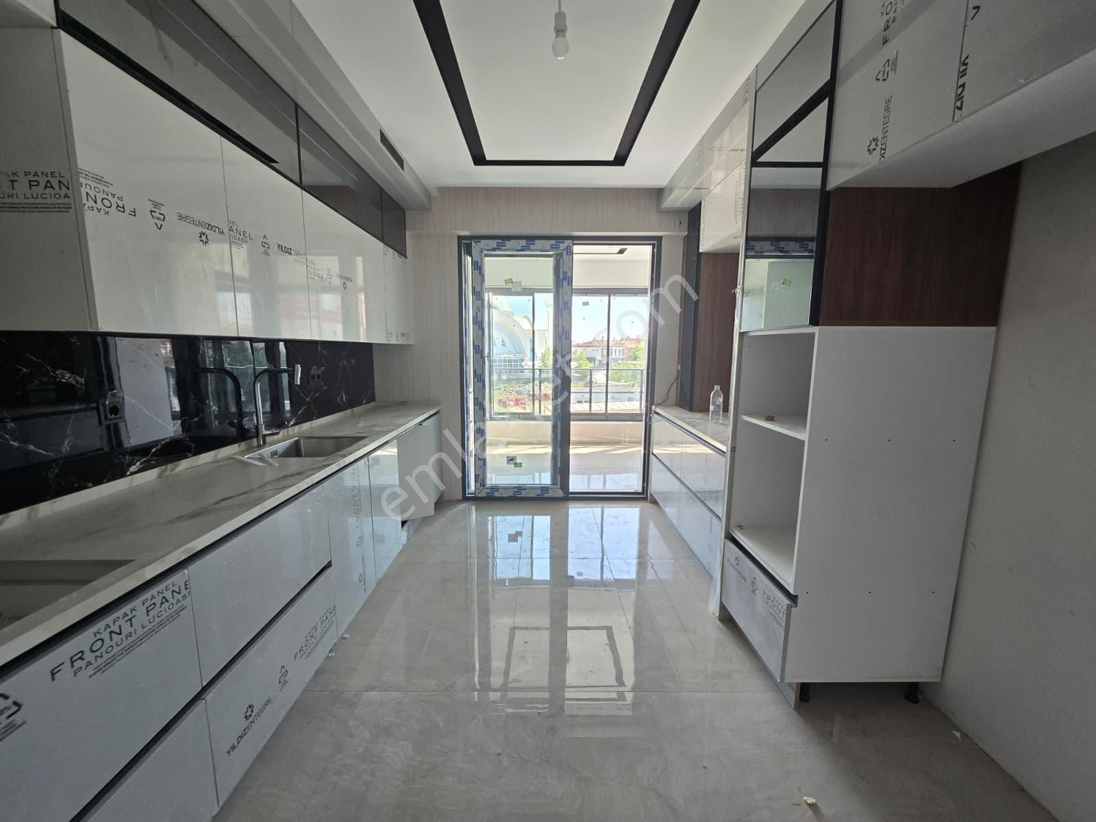 Buhara Mahallesi Ultra Lüx Hobi Bahçeli Sıfır 3+1 Daire