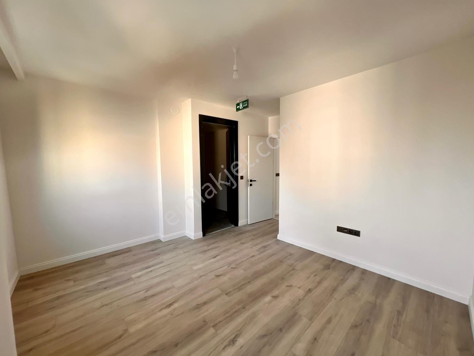 Utkudan Kozyatağında Bayar Cad.yakın Sıfır Balkonlu Satılık 2+1 - Görsel 27