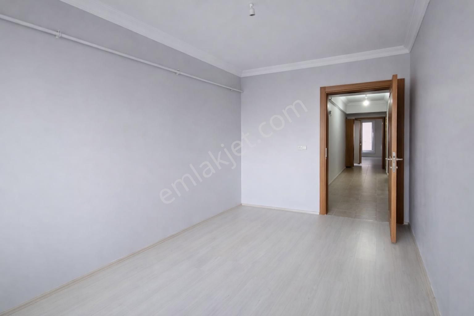 Şan Group'tan Kaçırılmayacak Ara Kat Geniş Kullanımlı 3+1 Daire! - Görsel 13