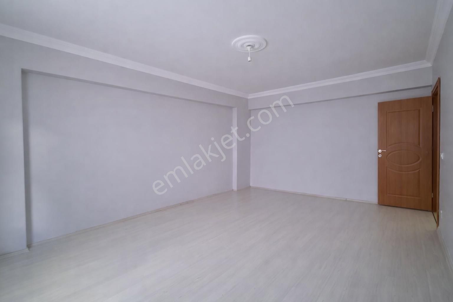 Şan Group'tan Kaçırılmayacak Ara Kat Geniş Kullanımlı 3+1 Daire! - Görsel 9