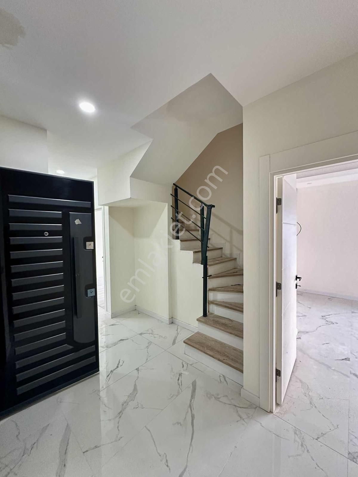 Alanya Çıplaklı Merkezde 5+1 Satılık - Görsel 6