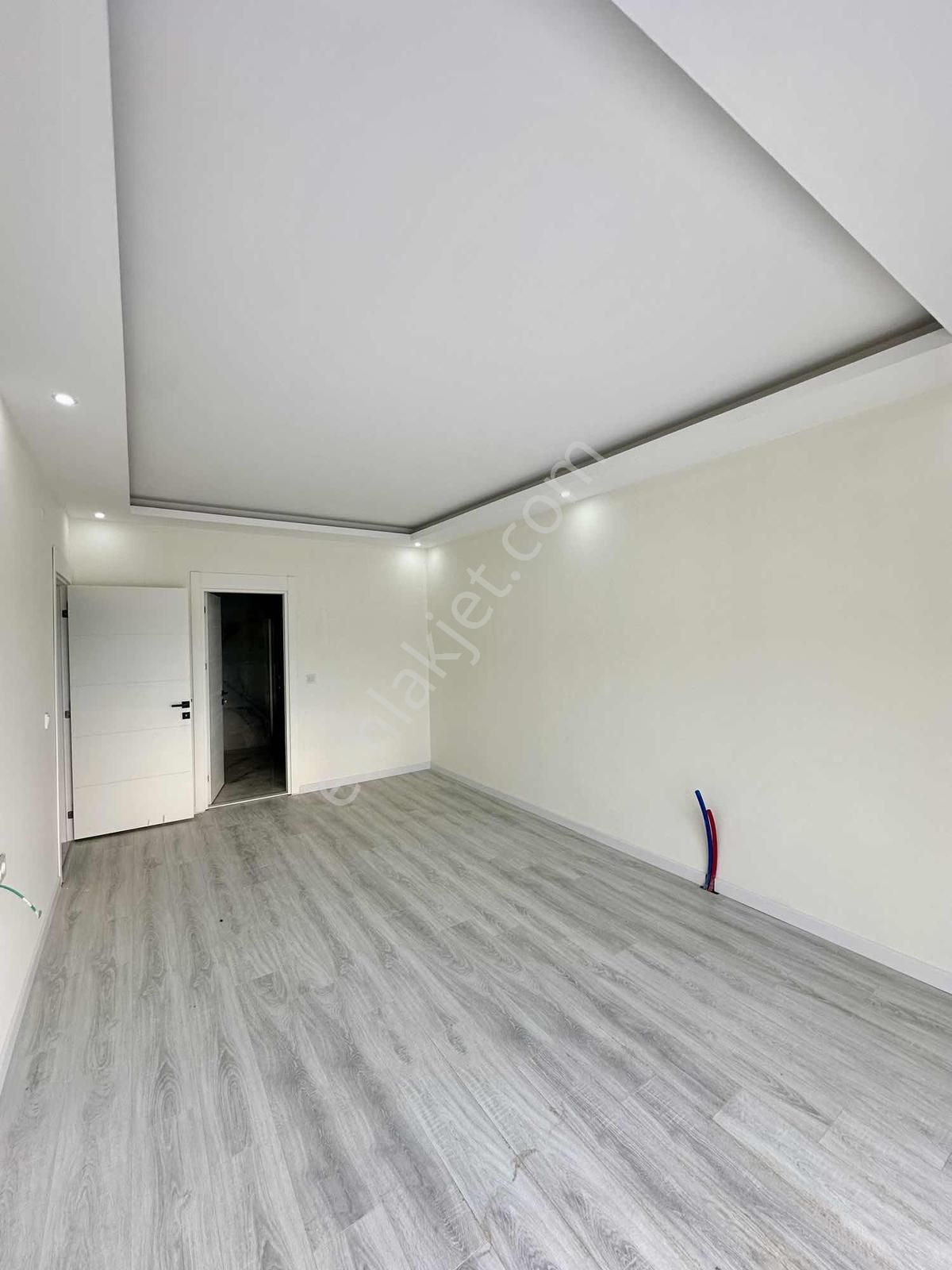 Alanya Çıplaklı Merkezde 5+1 Satılık - Görsel 11