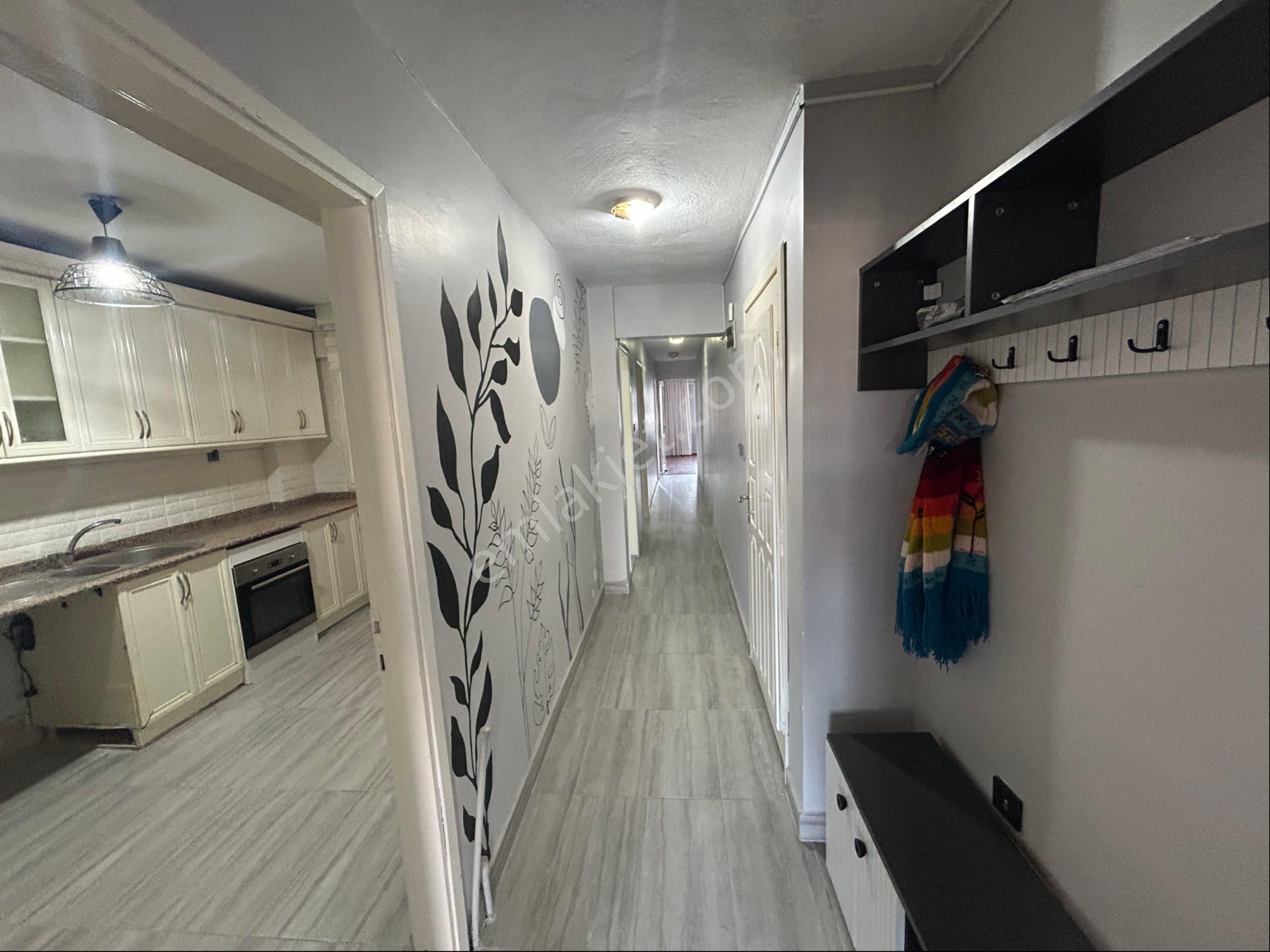 Kuşadası Atik Mahallesi’nde Deniz Manzaralı 3 + 1 Daire - Görsel 9