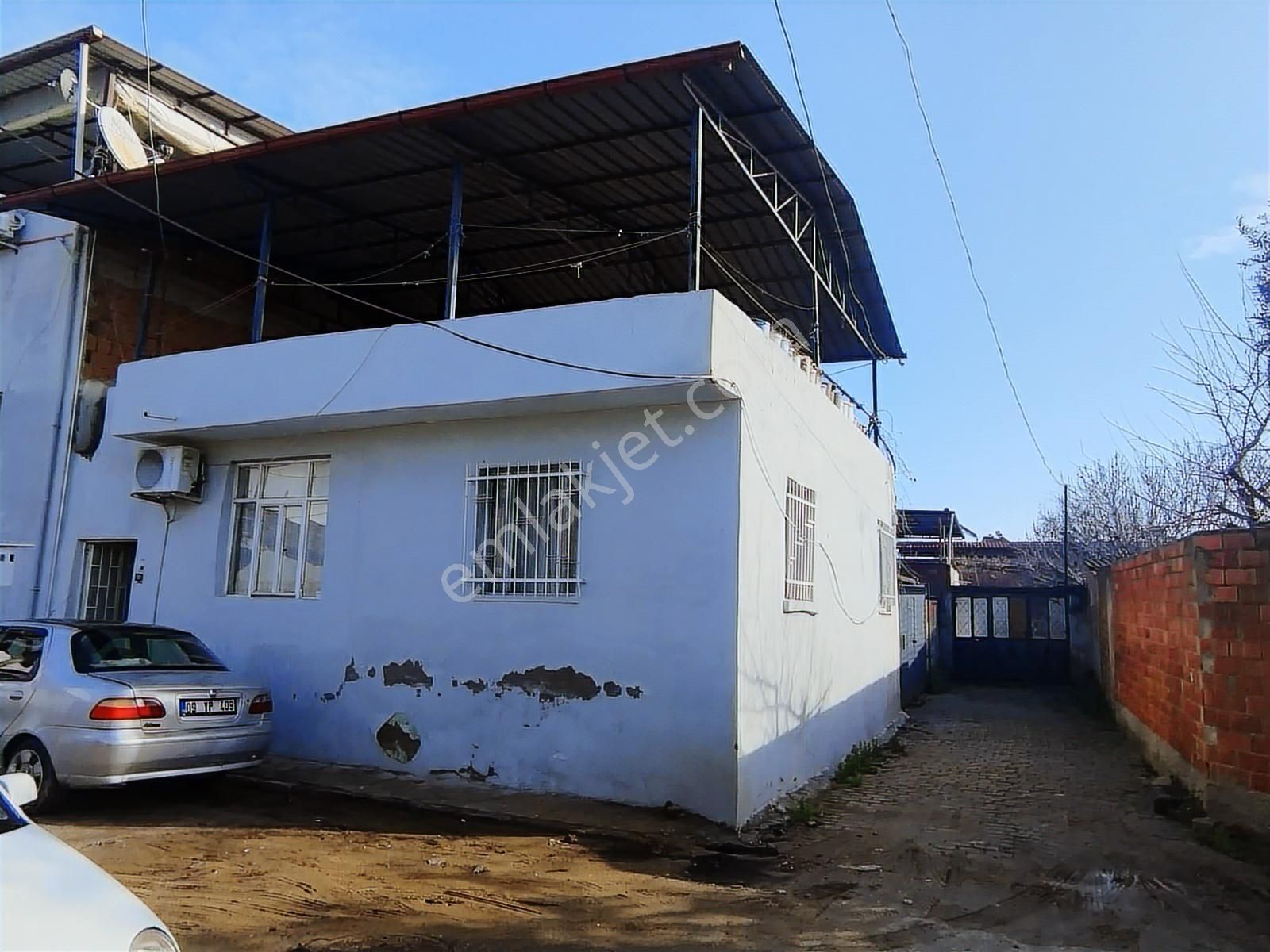 Aydın Nazilli Çapahasan Mahallesinde Satılık Müstakil Ev