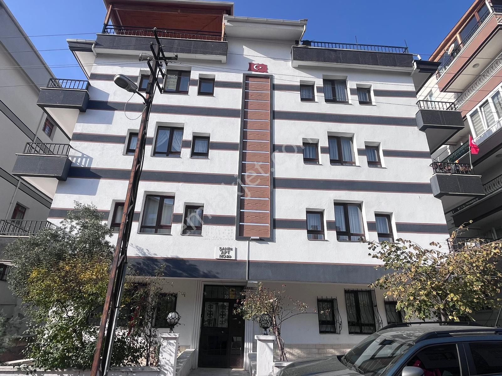 Esertepe De Çift Girişli Asansörlü Satılık Dubleks