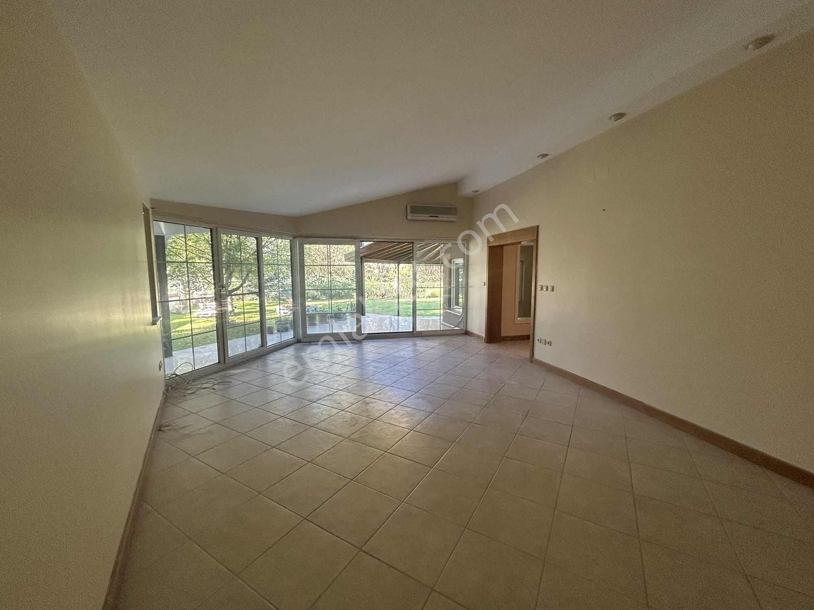 Bademli Yamaçlar Sitesi'nde Kiralık Villa - Görsel 13