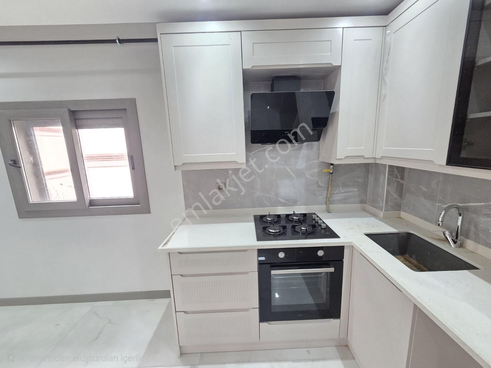 Yenifoça'da Merkezi Konumda Açık Teraslı Satılık Geniş 2+1 Daire - Görsel 18