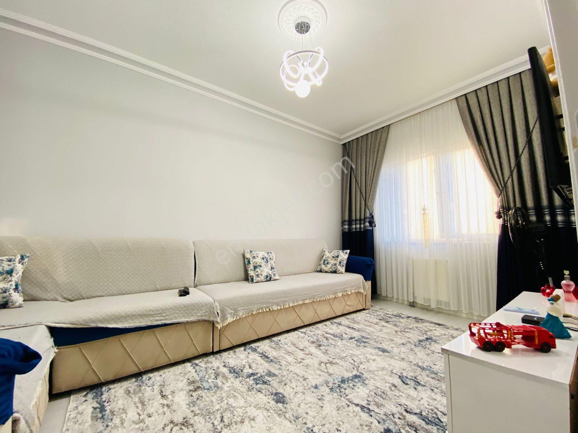 Gültepe'de Site İçerisinde Full Yapılı Ara Katta 3+1 Satılık Daire !!! - Görsel 16