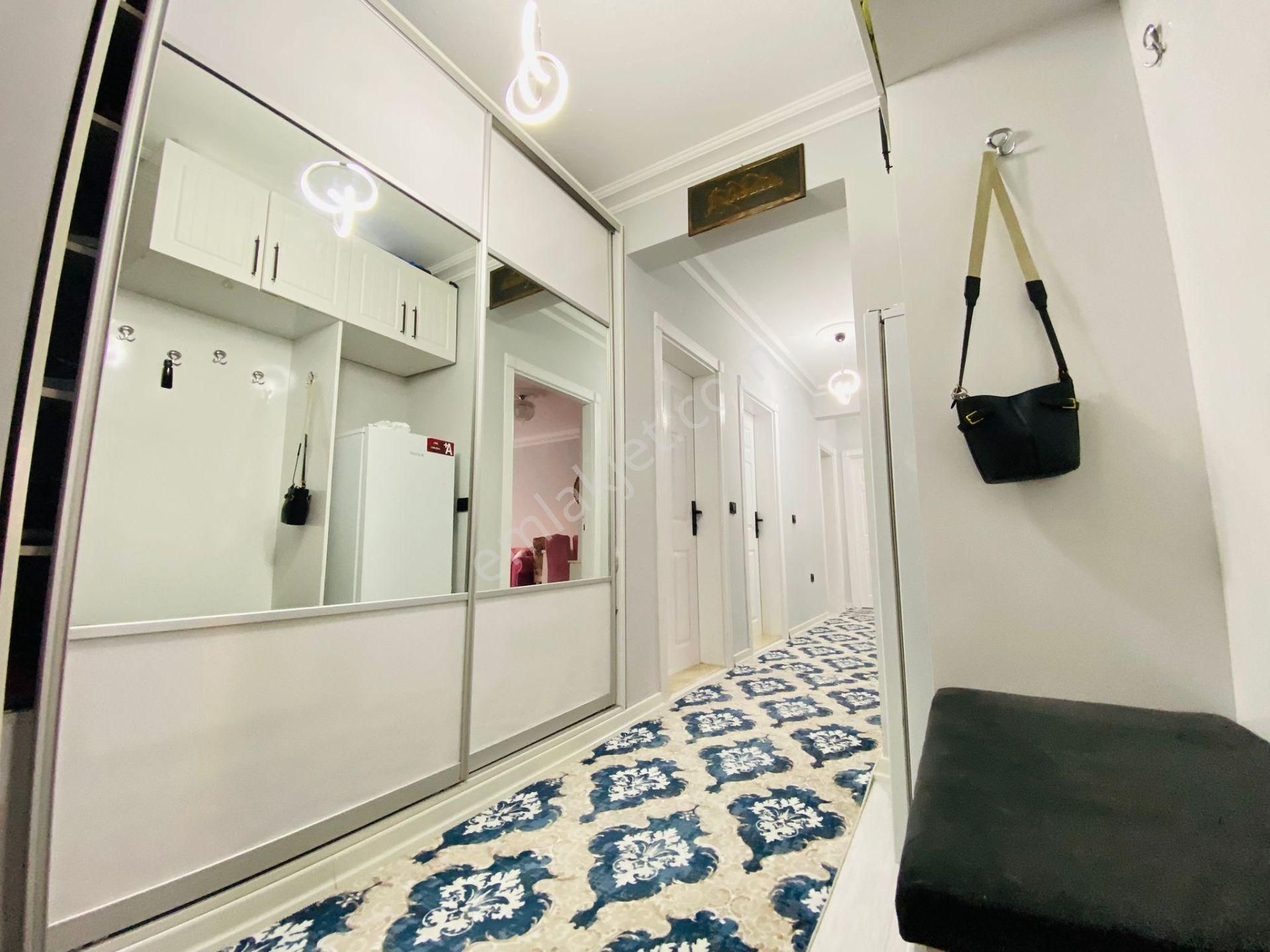 Gültepe'de Site İçerisinde Full Yapılı Ara Katta 3+1 Satılık Daire !!! - Görsel 19