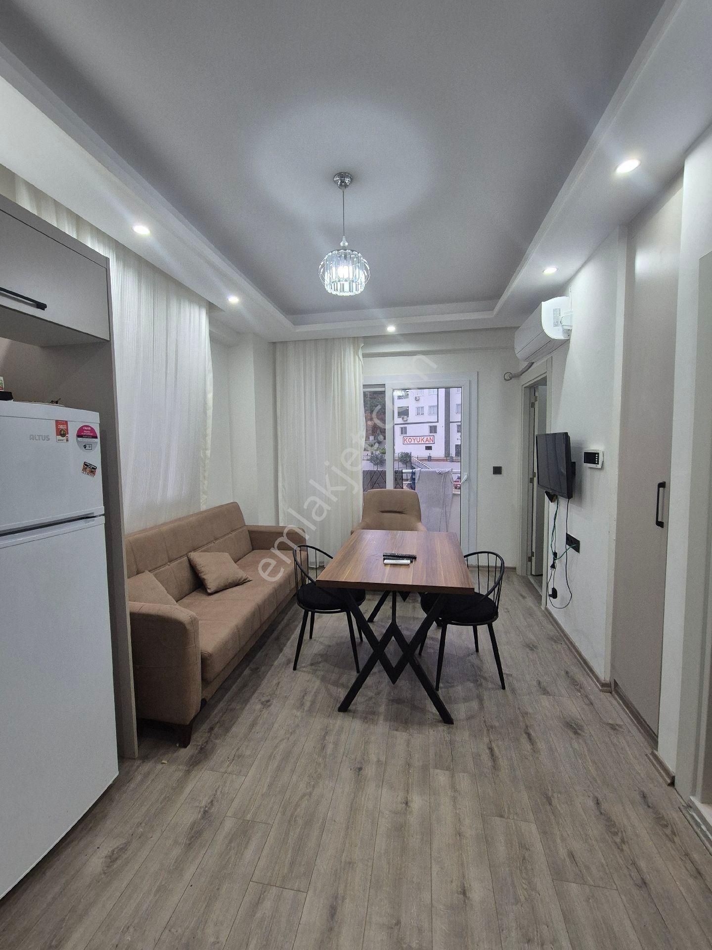 Gültepe'de 1+1 Full Ve Sıfır Eşyalı Az Katlı Balkonlu Kiralık Daire - Görsel 3