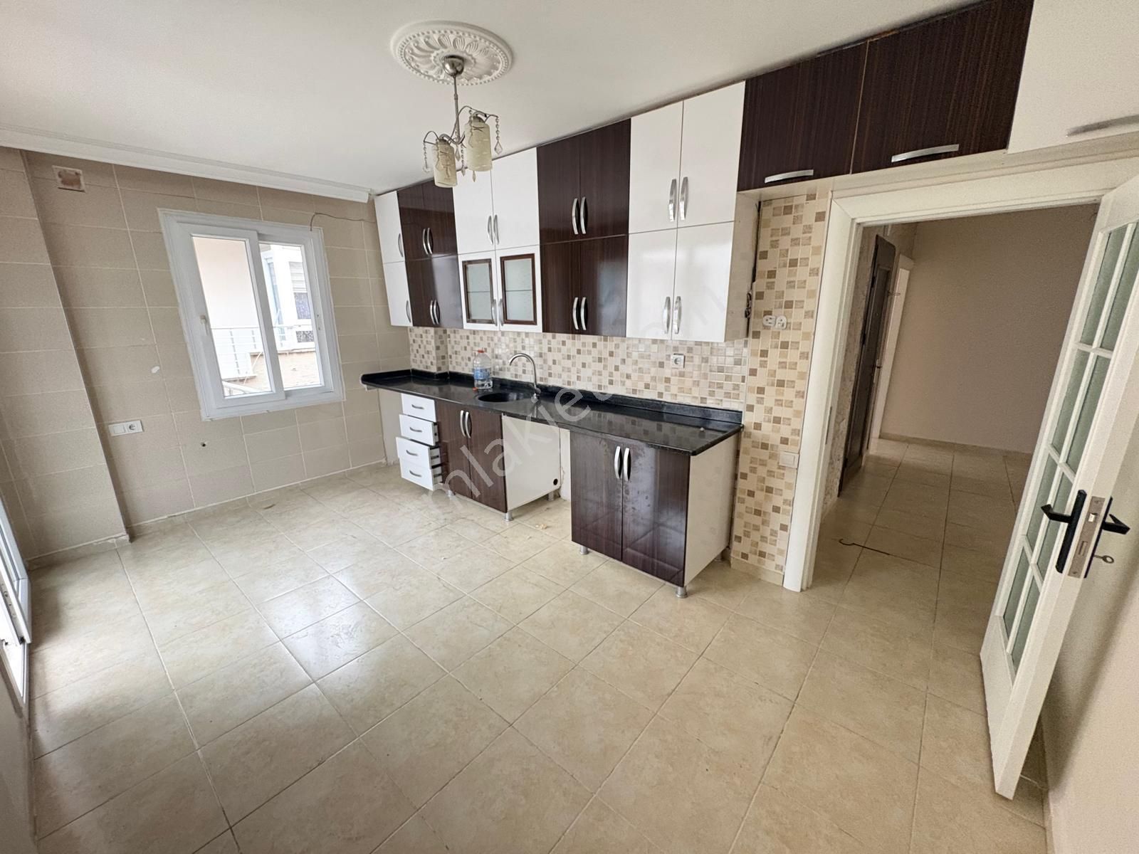 Prestij'den Dumlupınar'da Deniz Manzaralı Geniş Oturumlu 3+1 - Görsel 5