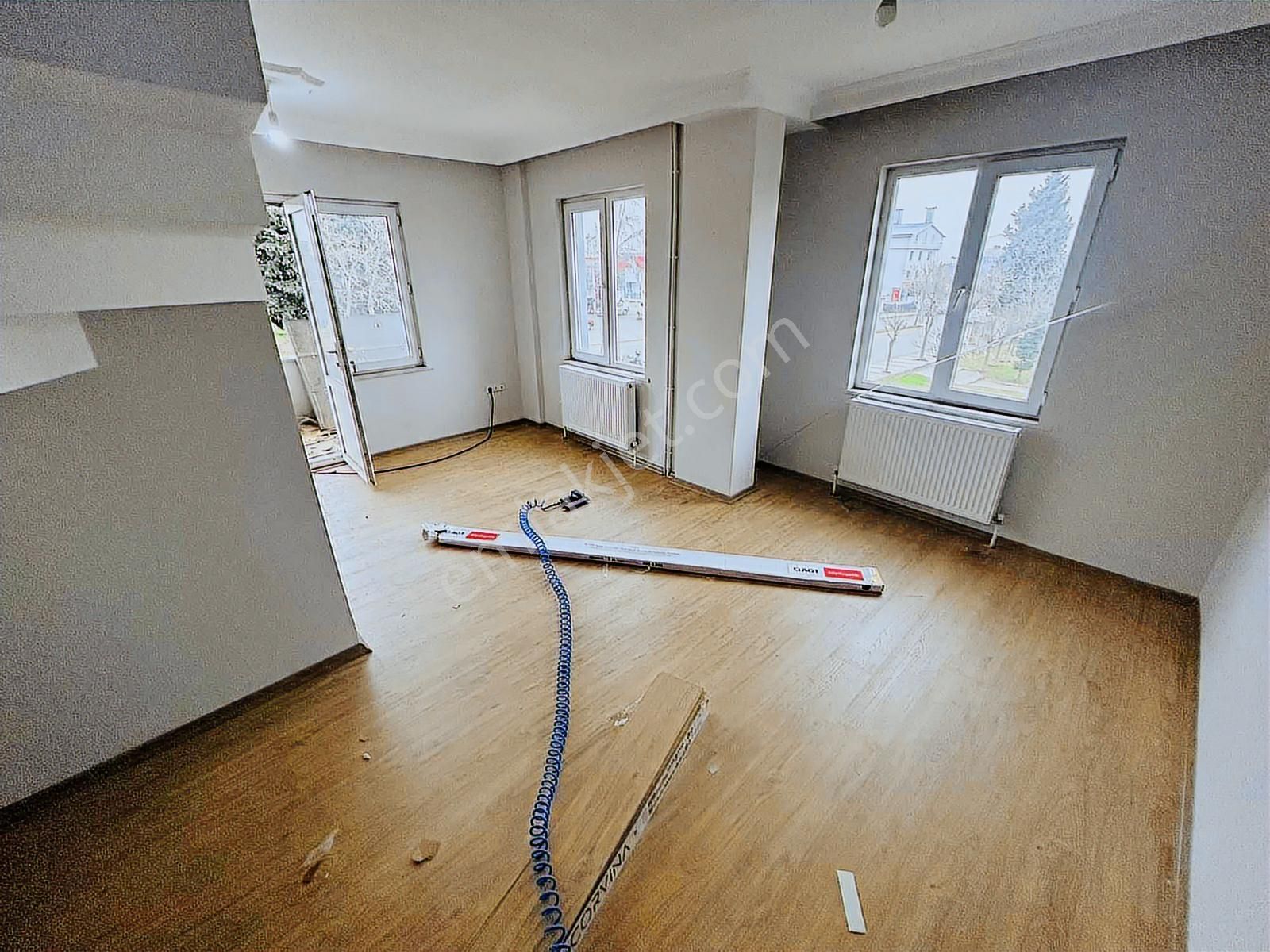 Bulvarcad.cephe 3+1 Tertemiz Aileye Kiralık Üst Dubleks Daire - Görsel 5