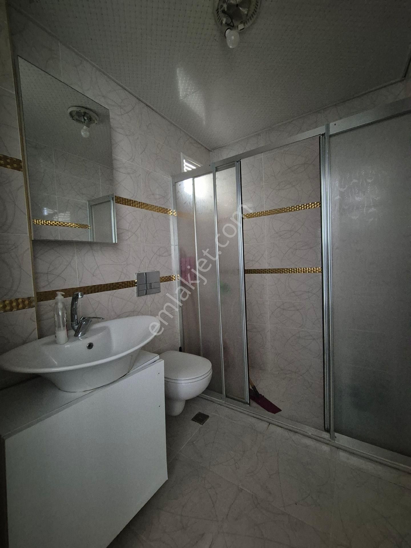 Gültepe'de 1+1 Cadde Üzeri Btü Atü Karşısı Balkonlu Kiralık Daire - Görsel 13